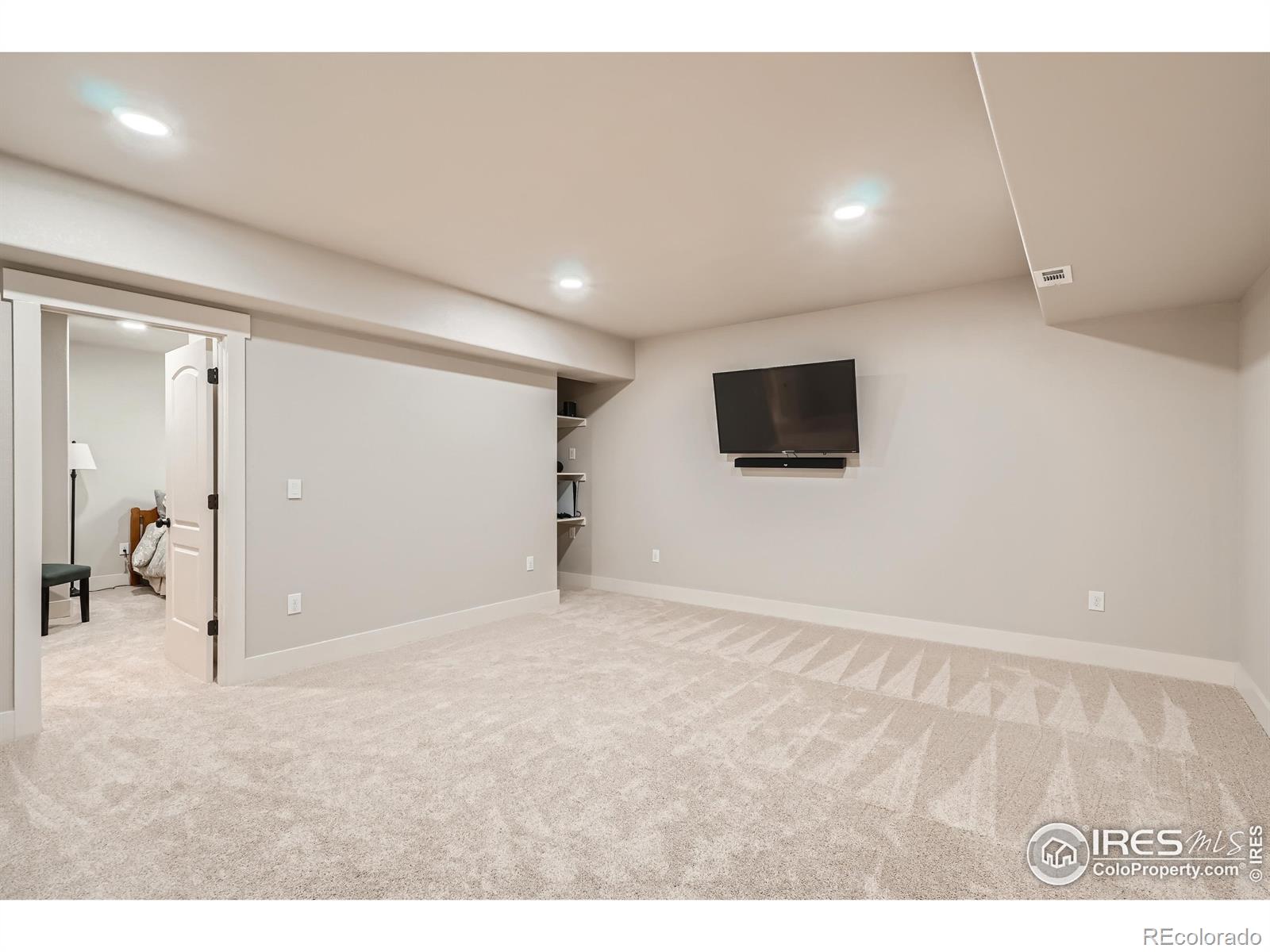 MLS Image #22 for 3108  lower loop drive,fort collins, Colorado