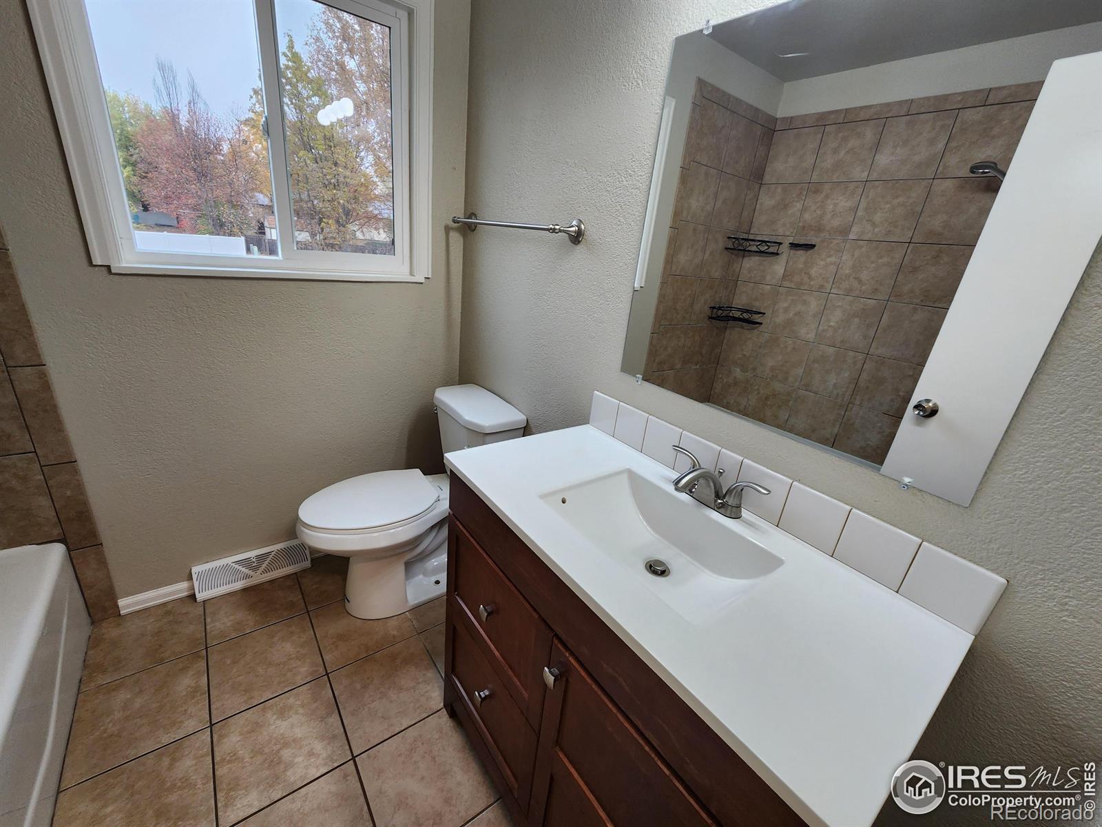 MLS Image #9 for 176  43rd ave ct,greeley, Colorado