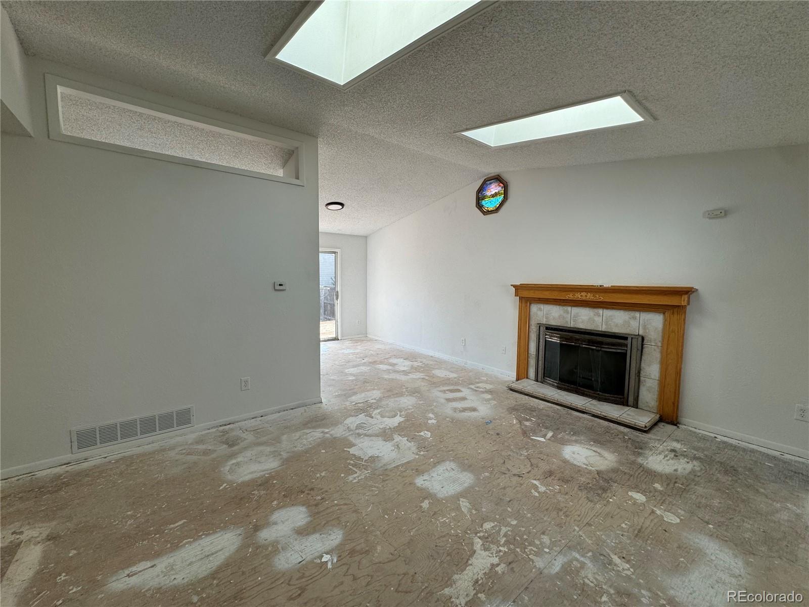 MLS Image #3 for 19033 e mansfield drive,aurora, Colorado