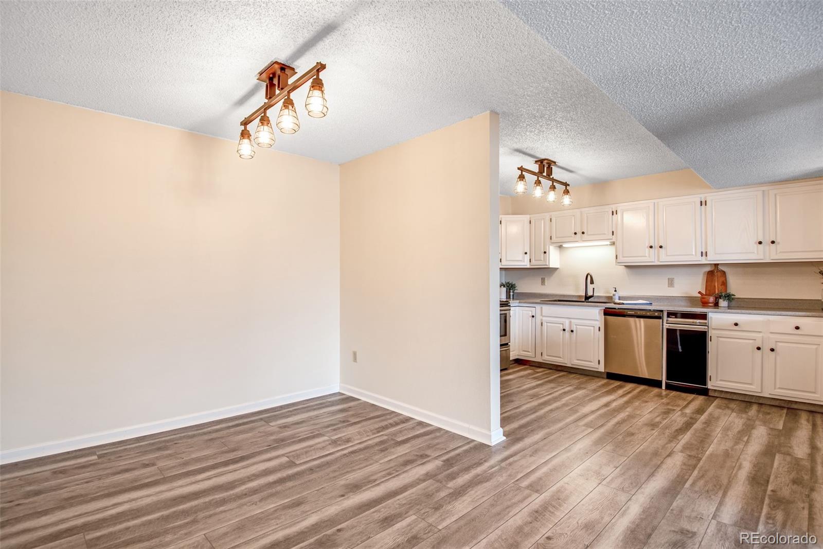 MLS Image #8 for 12565  sheridan boulevard,broomfield, Colorado