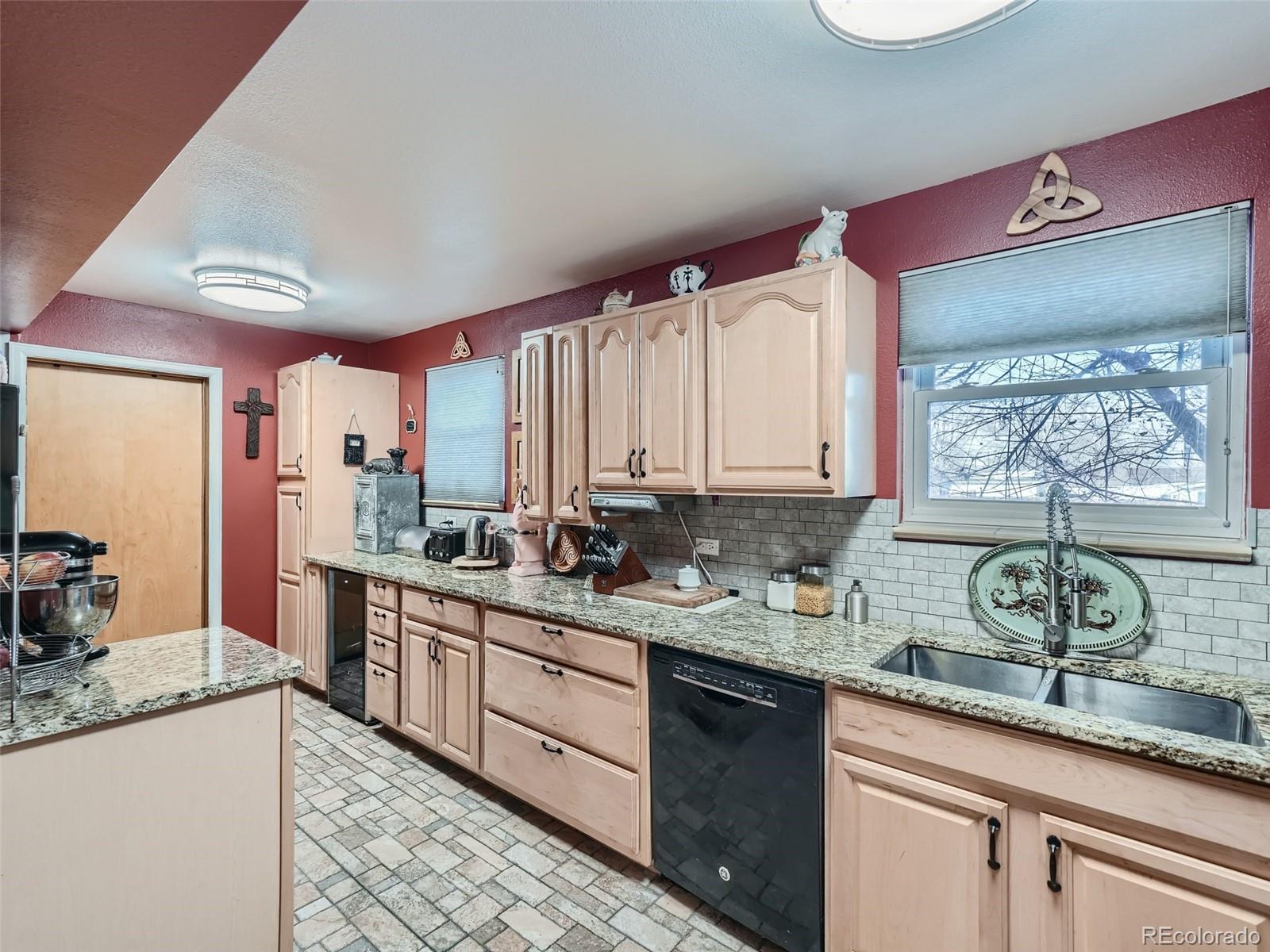 MLS Image #15 for 1301  emporia street,aurora, Colorado