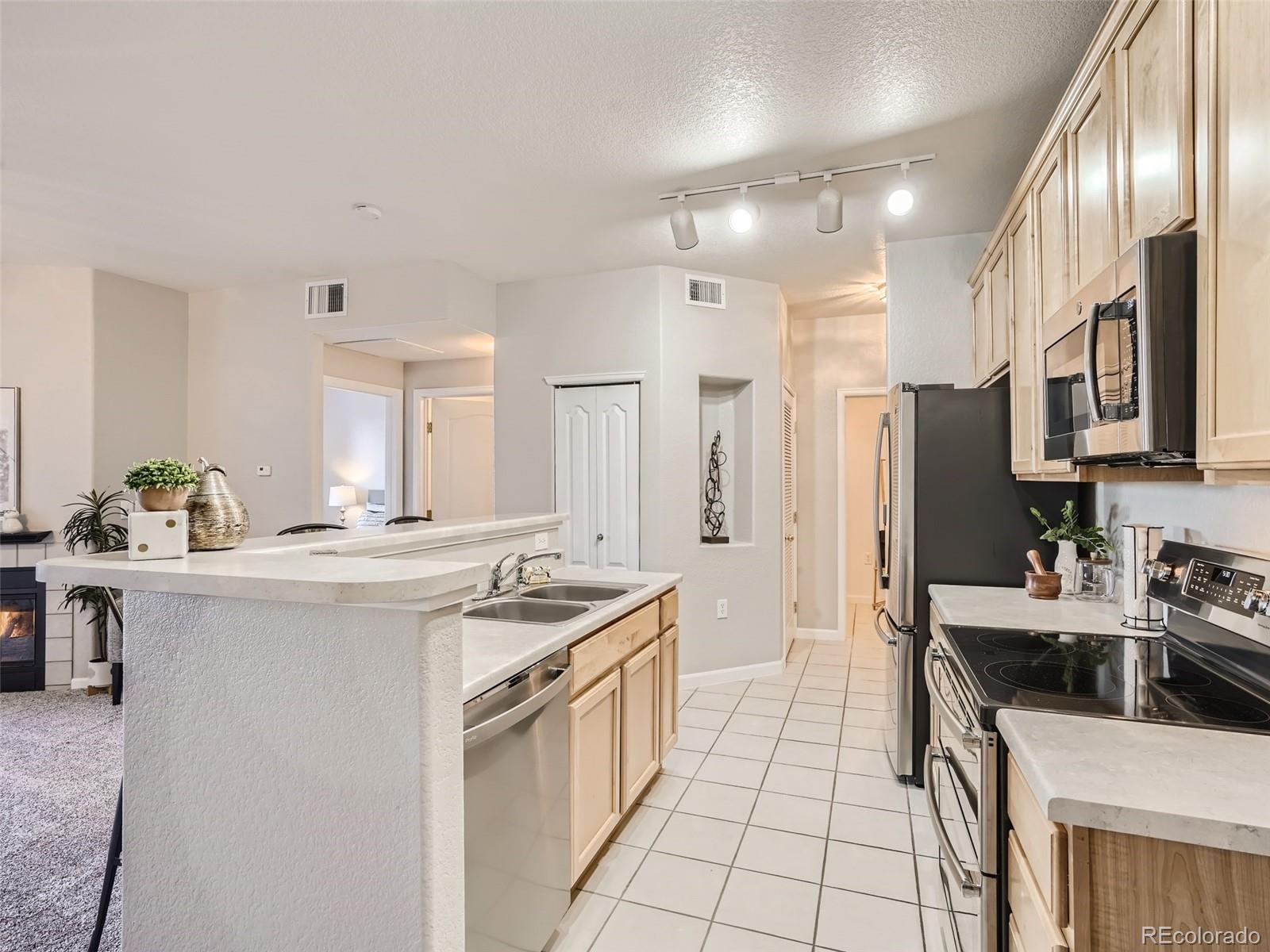 MLS Image #7 for 10259 w 55th drive 102,arvada, Colorado