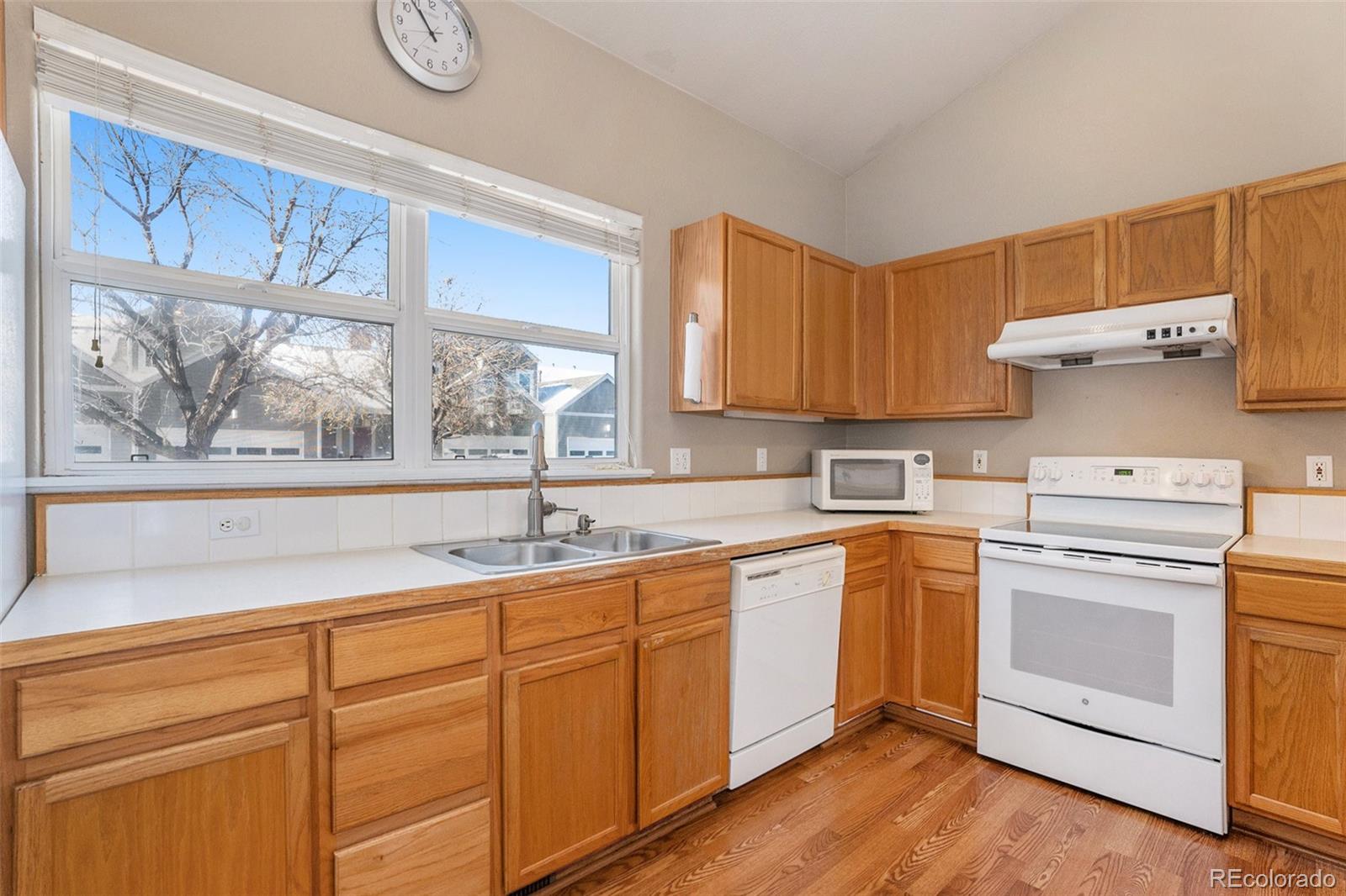 MLS Image #8 for 15555 e 40th avenue,denver, Colorado