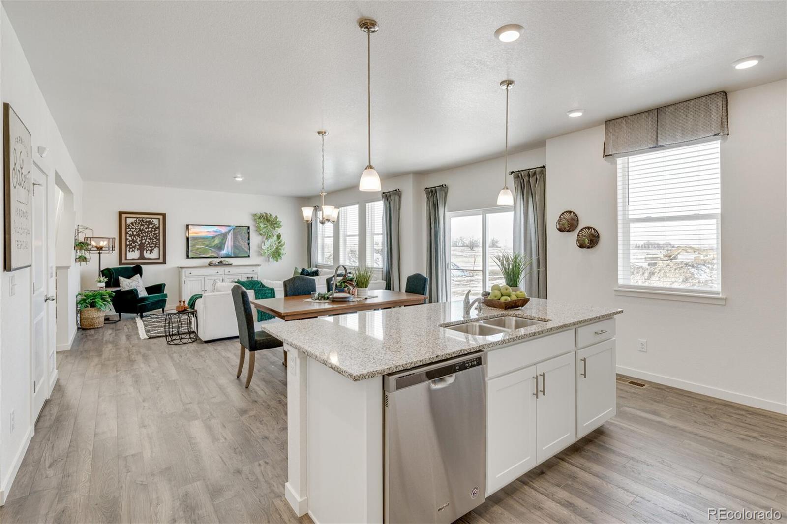 MLS Image #12 for 27465 e byers place,aurora, Colorado