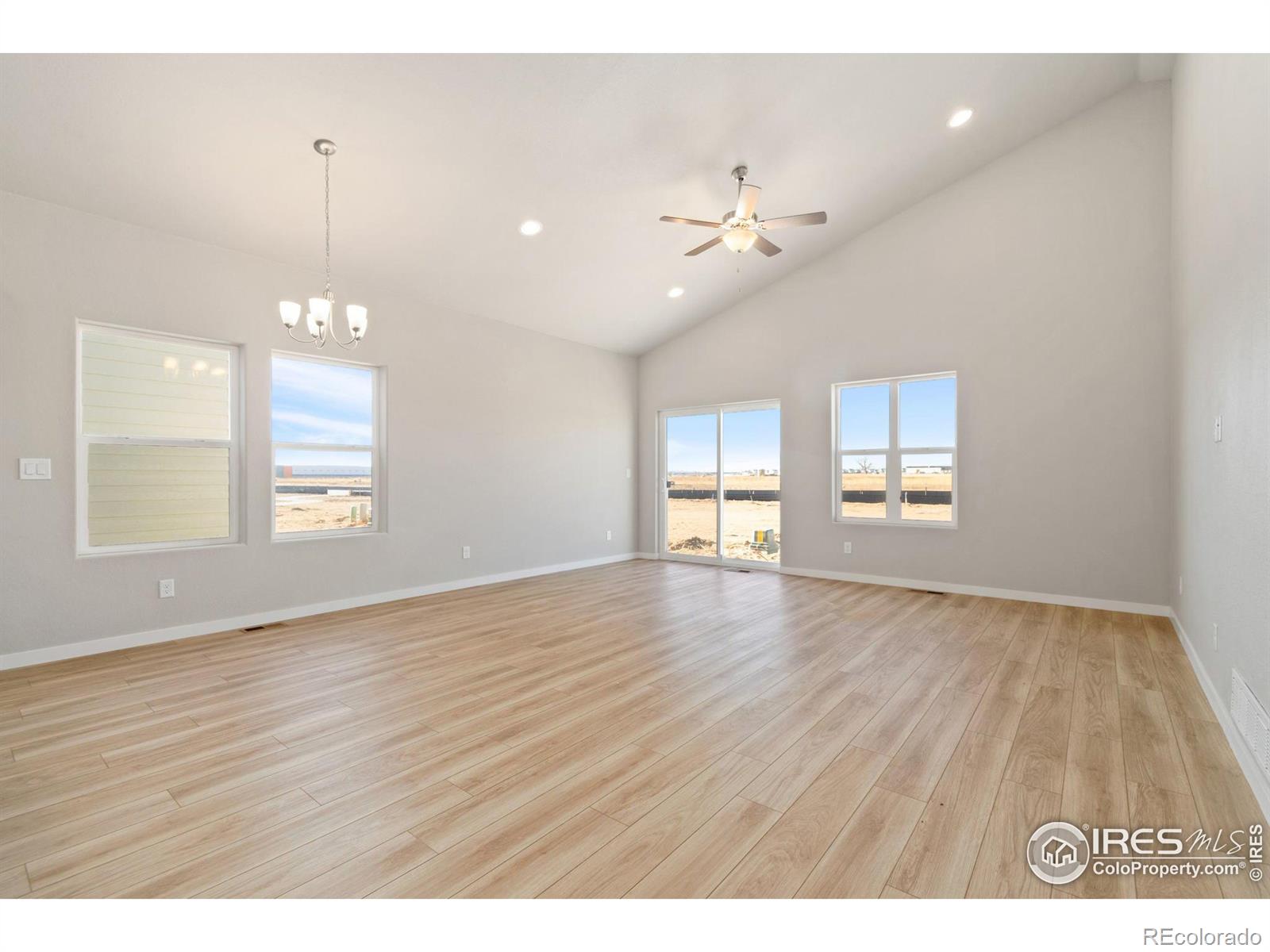 MLS Image #5 for 753  griffith street,lochbuie, Colorado
