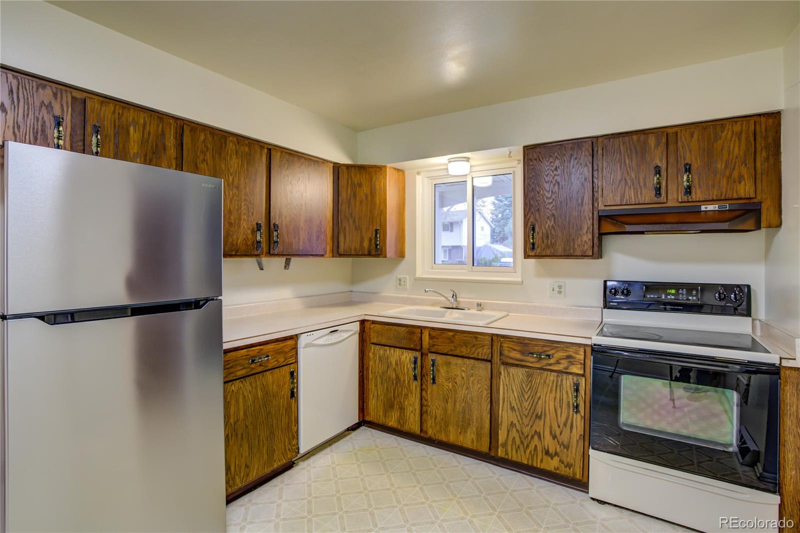 MLS Image #19 for 2945 s teller street,denver, Colorado