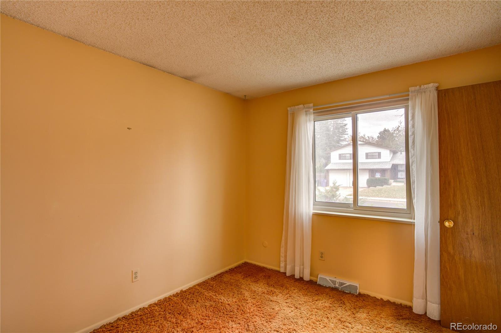 MLS Image #22 for 2945 s teller street,denver, Colorado