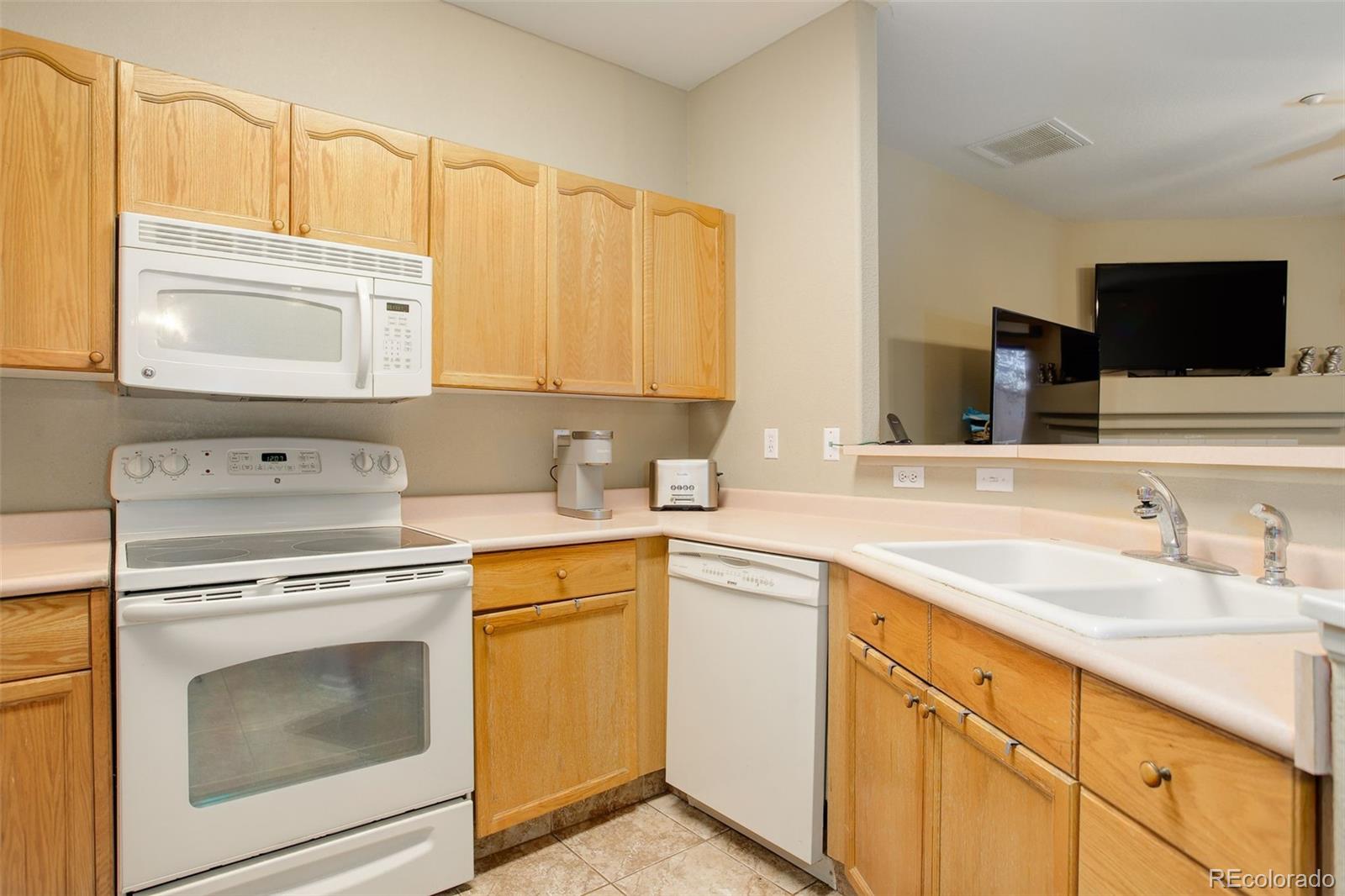 MLS Image #3 for 7408 s alkire street 103,littleton, Colorado