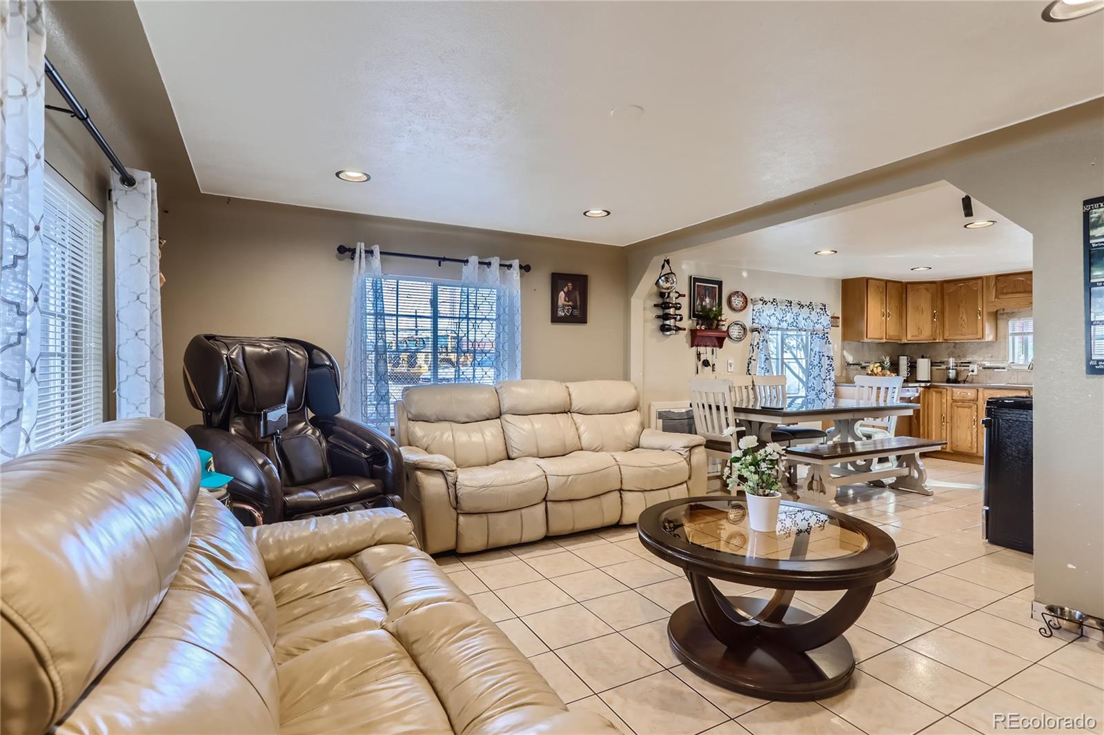 MLS Image #5 for 440 e 62nd avenue,denver, Colorado