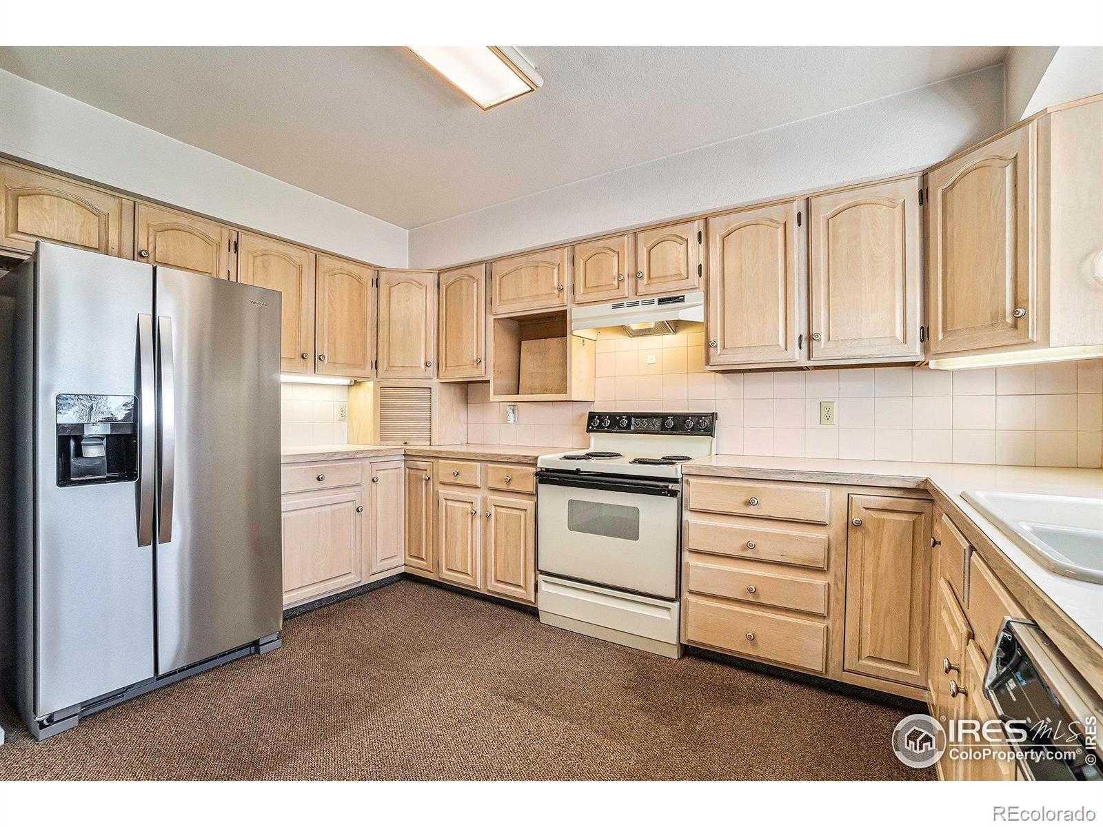 MLS Image #4 for 1245  honeysuckle court,windsor, Colorado