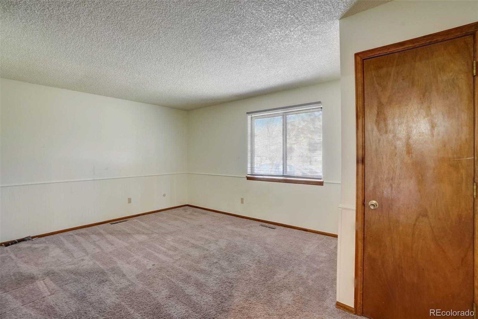 MLS Image #19 for 153 s dearborn circle,aurora, Colorado