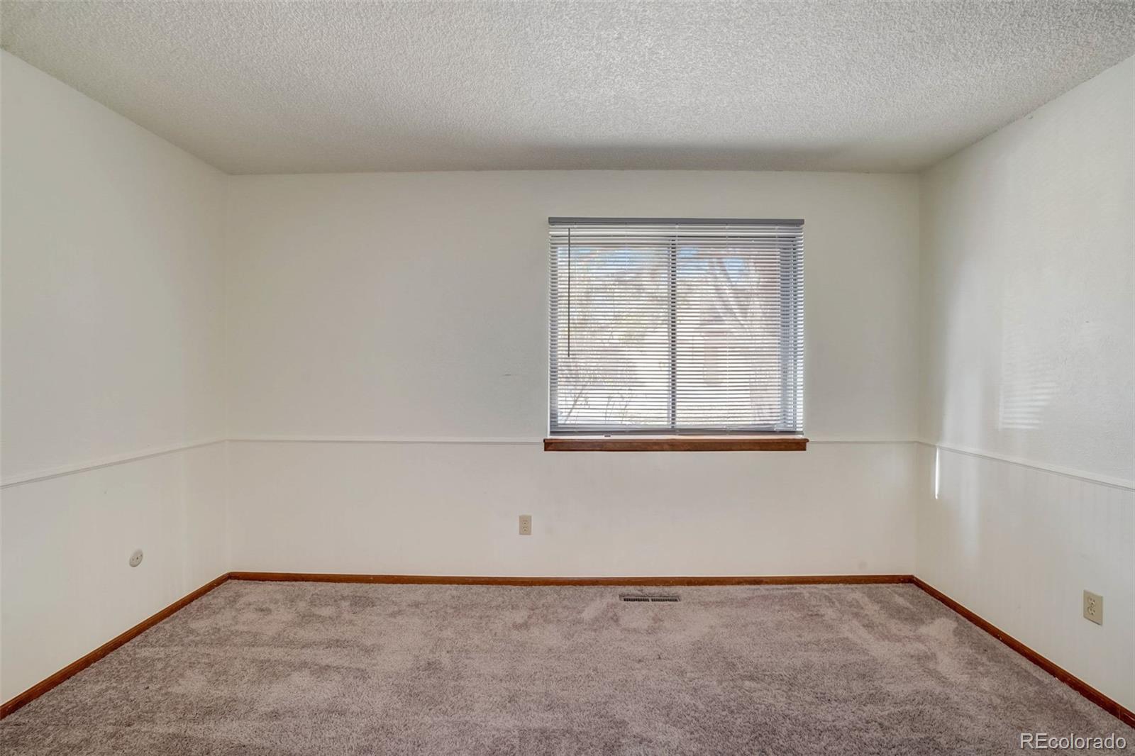 MLS Image #23 for 153 s dearborn circle,aurora, Colorado