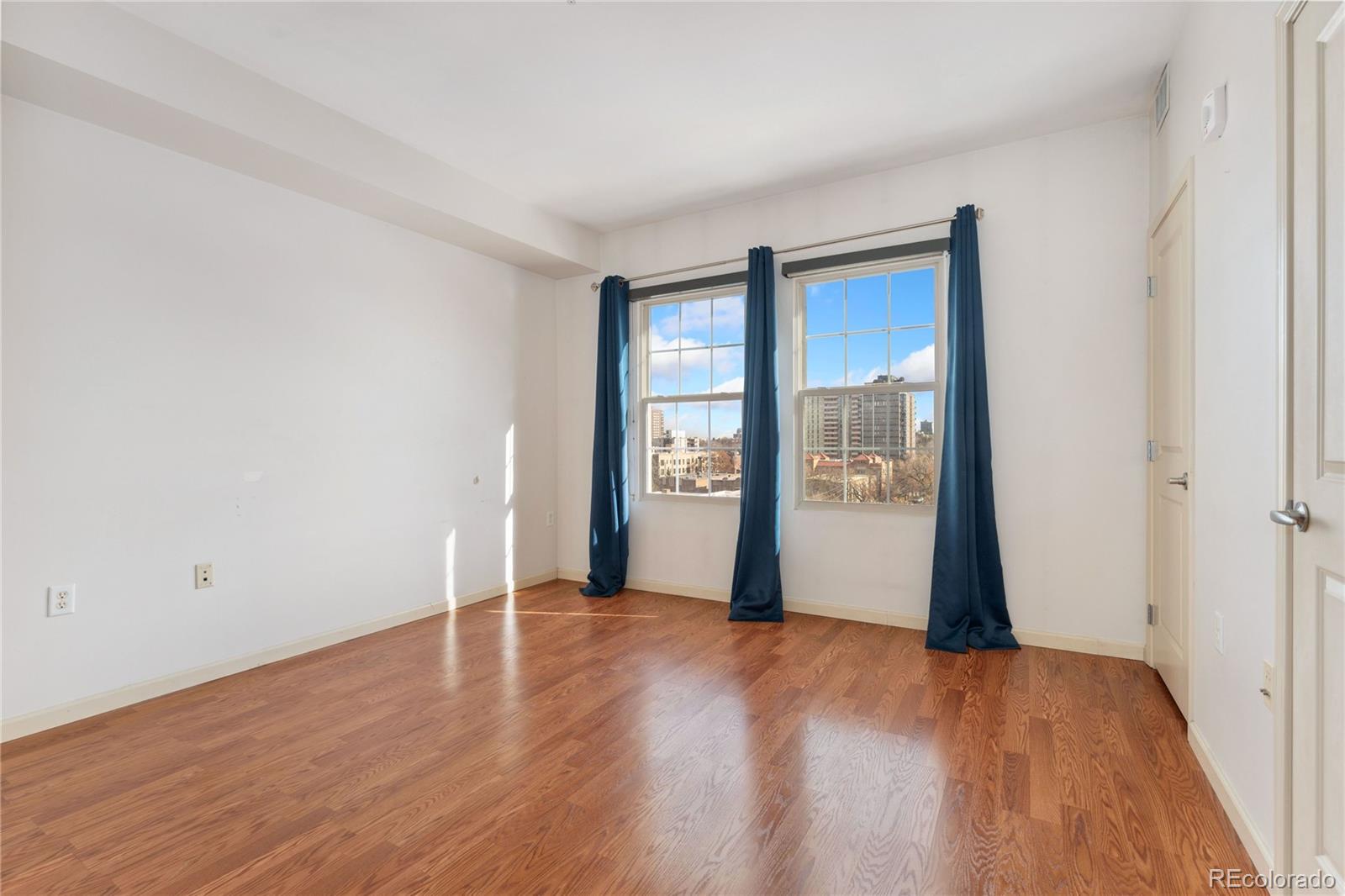 MLS Image #14 for 975 n lincoln street 8j-n,denver, Colorado