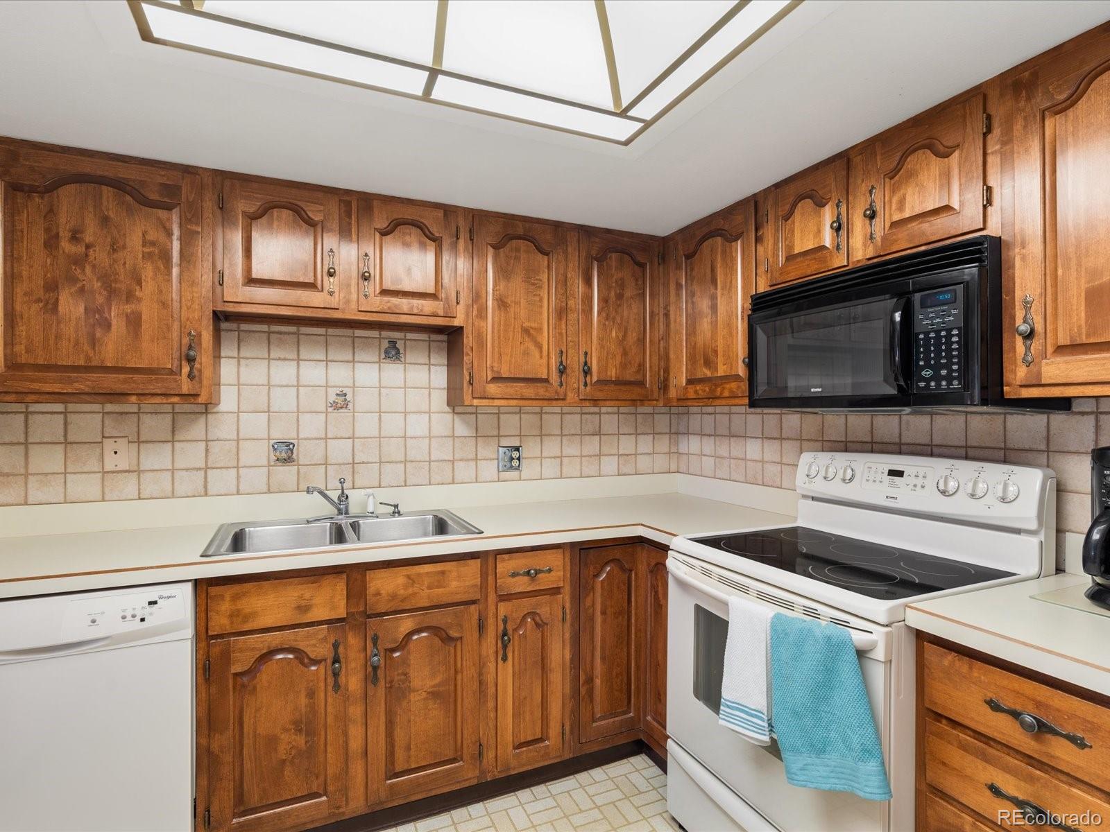 MLS Image #11 for 13931 e marina drive 108,aurora, Colorado