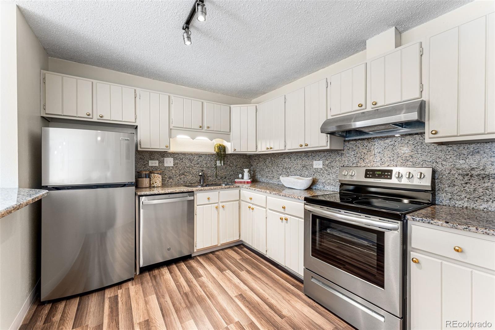 MLS Image #13 for 555 e 10th avenue 513,denver, Colorado