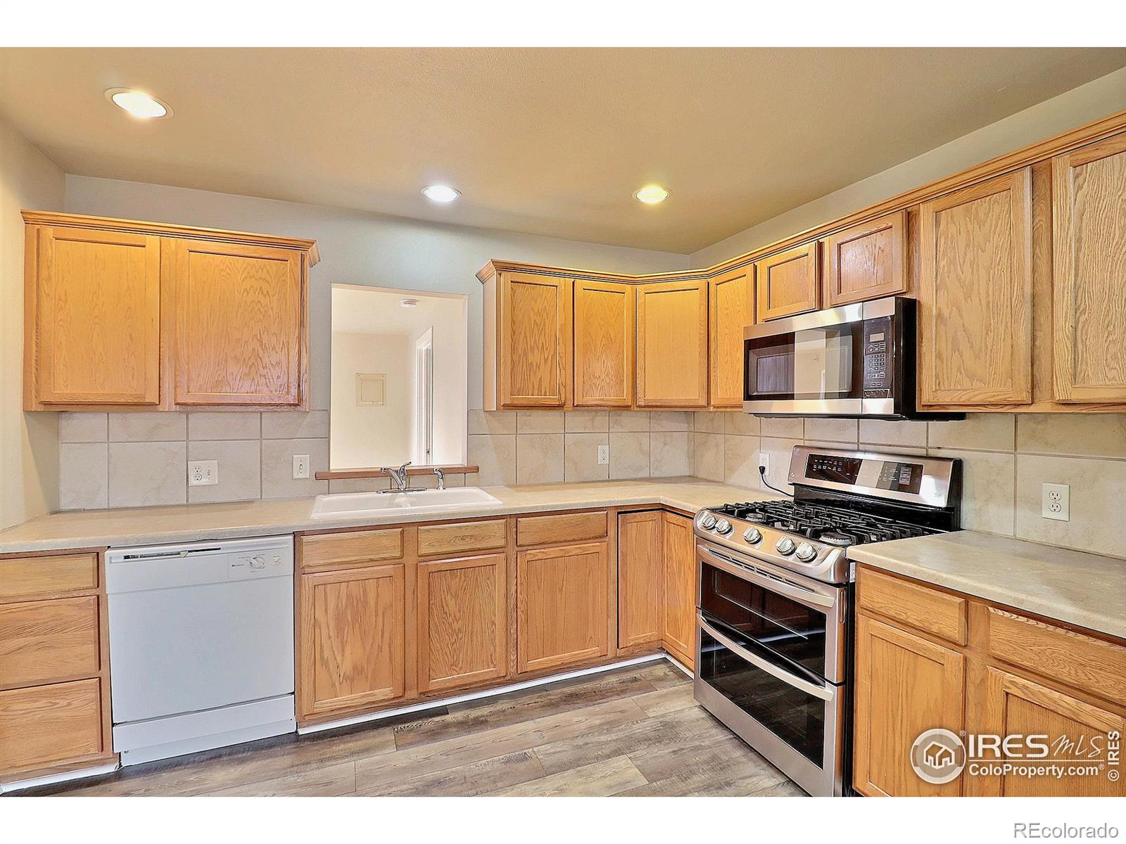 MLS Image #10 for 1005  34th avenue,greeley, Colorado