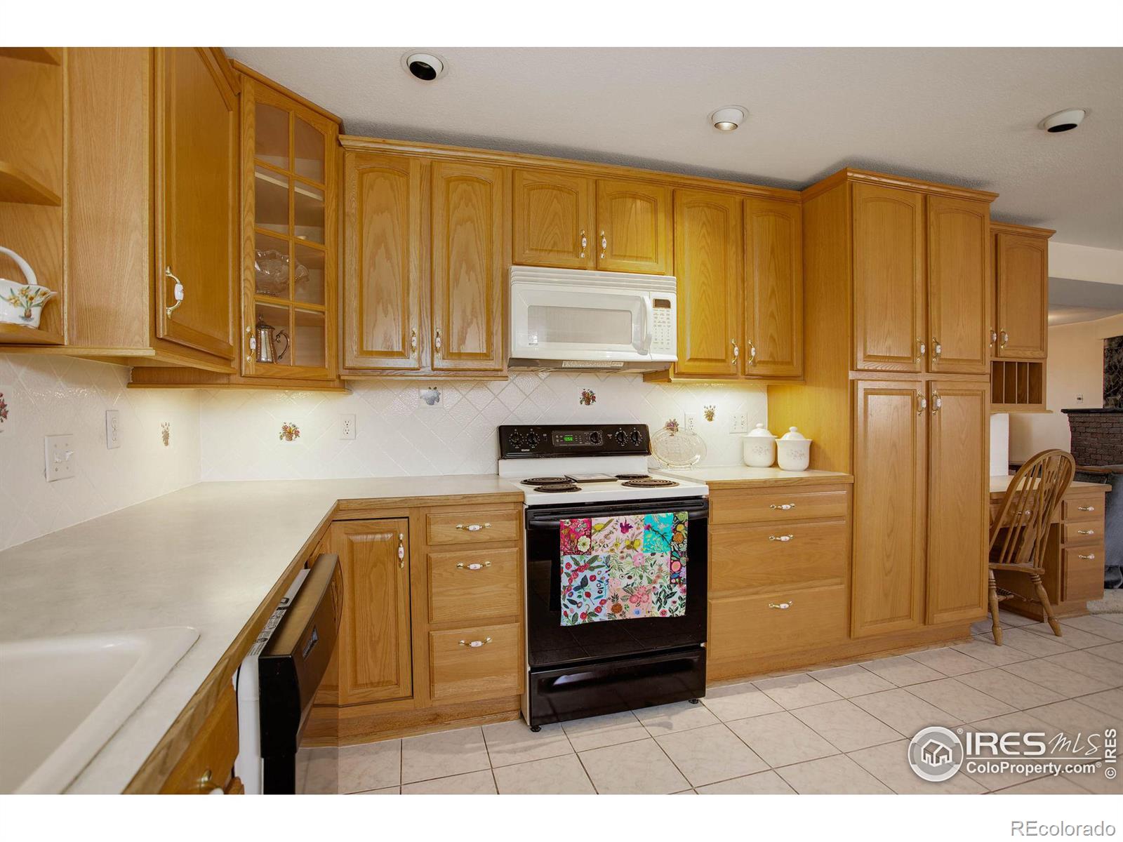 MLS Image #10 for 8447  sheridan court,arvada, Colorado