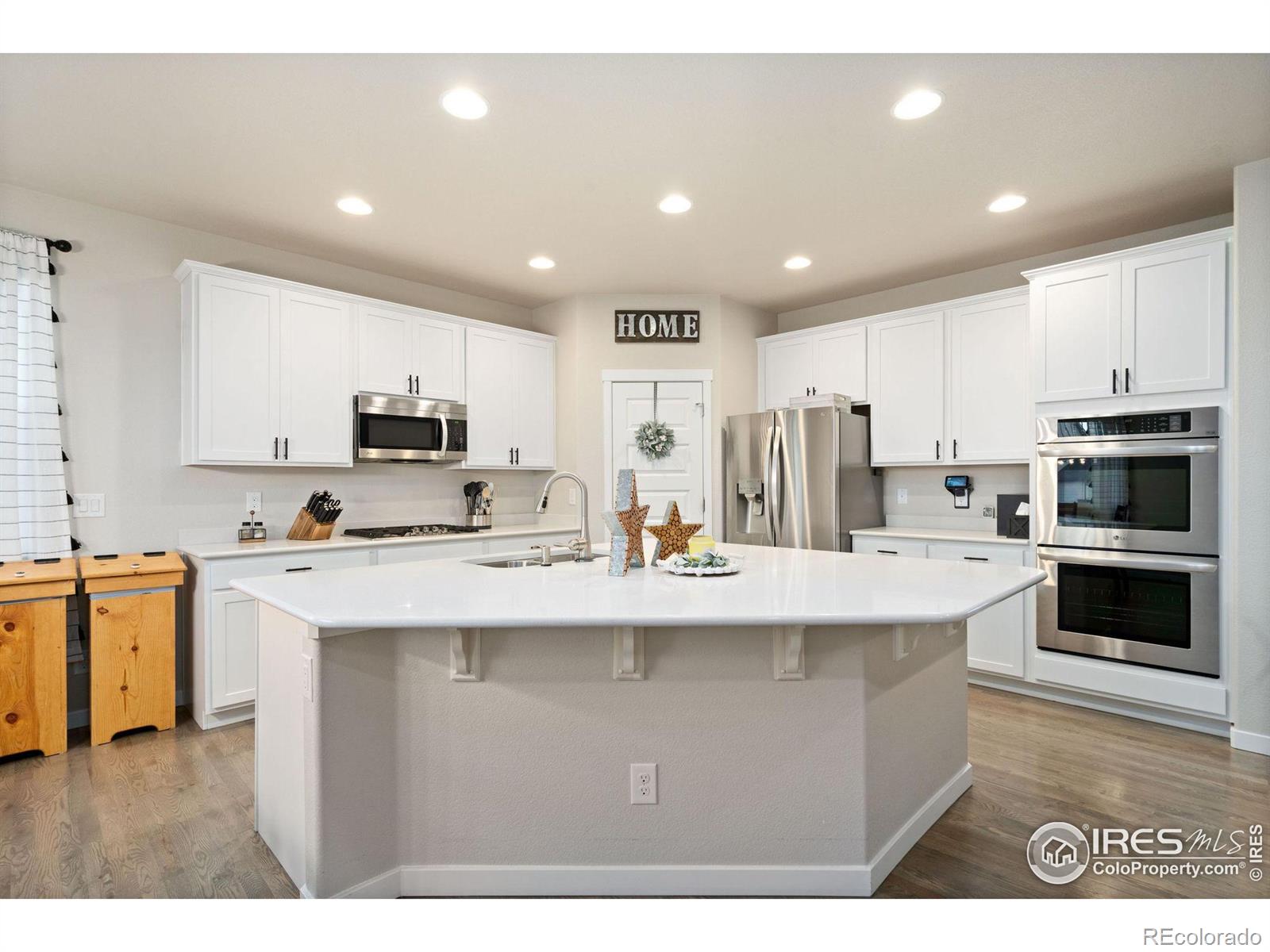 MLS Image #10 for 2167  first light court,windsor, Colorado