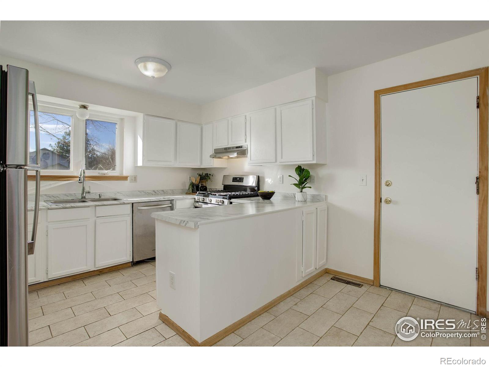 MLS Image #12 for 2818  trenton way,fort collins, Colorado