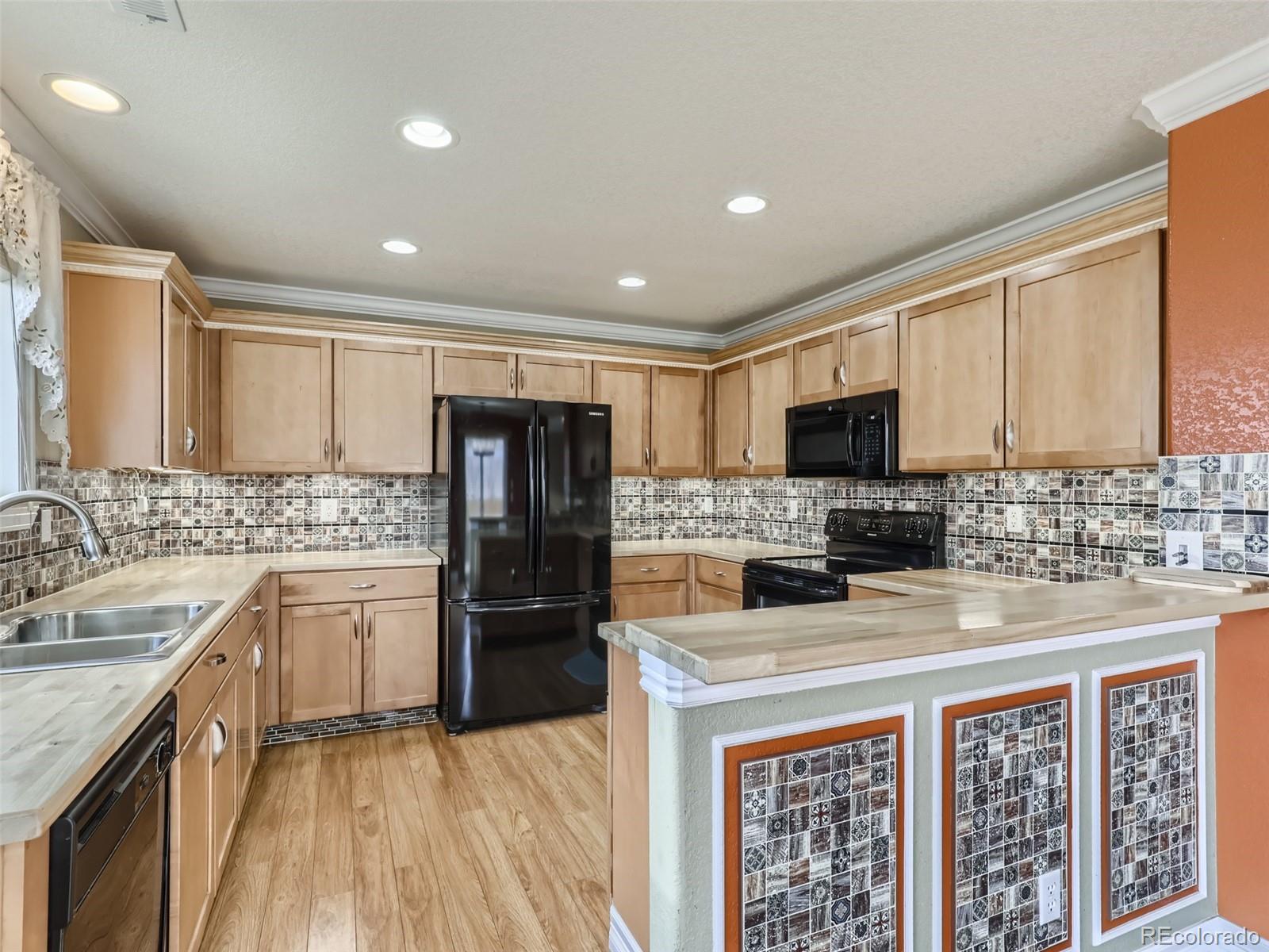 MLS Image #13 for 63  shenandoah way,lochbuie, Colorado