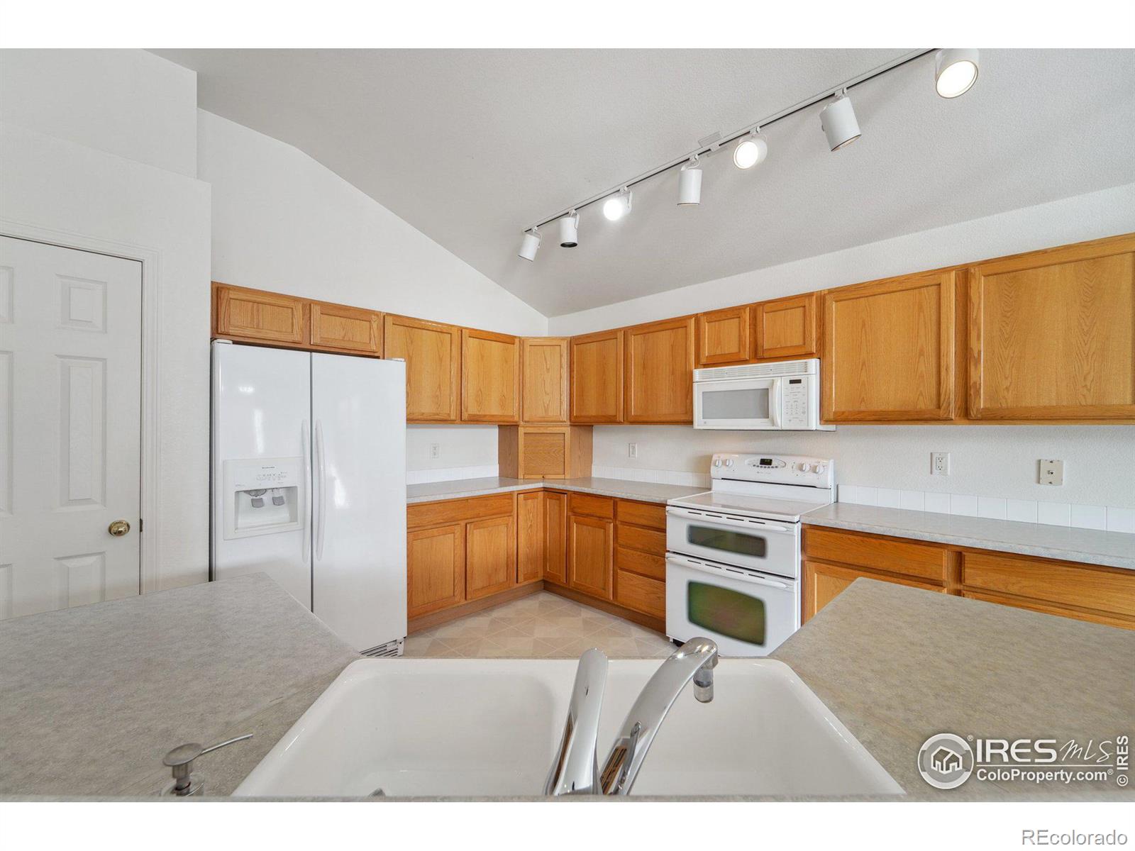 MLS Image #9 for 221  egyptian court,fort collins, Colorado