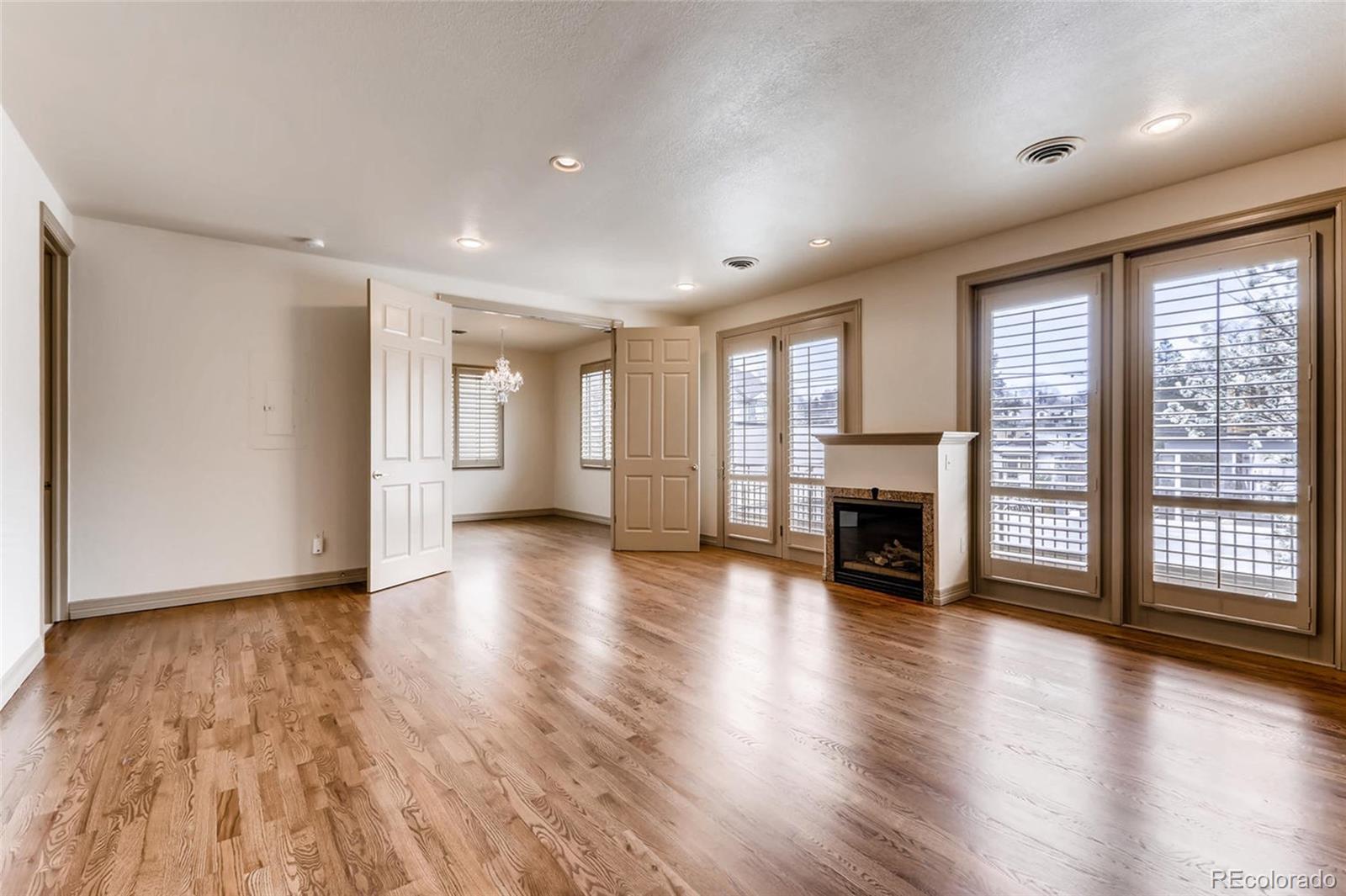 MLS Image #11 for 110 s jackson street 2c,denver, Colorado