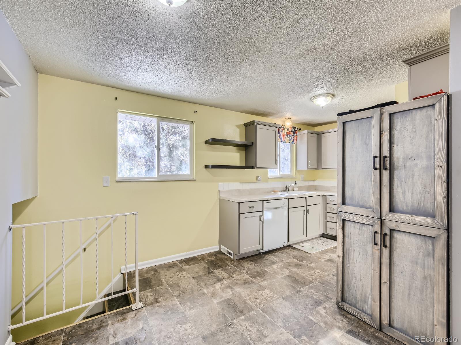 MLS Image #8 for 2008  31st street,greeley, Colorado