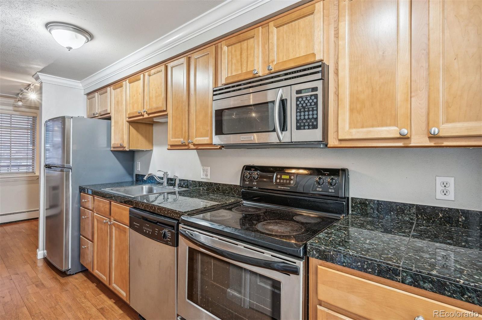 MLS Image #5 for 36 n emerson street 204,denver, Colorado