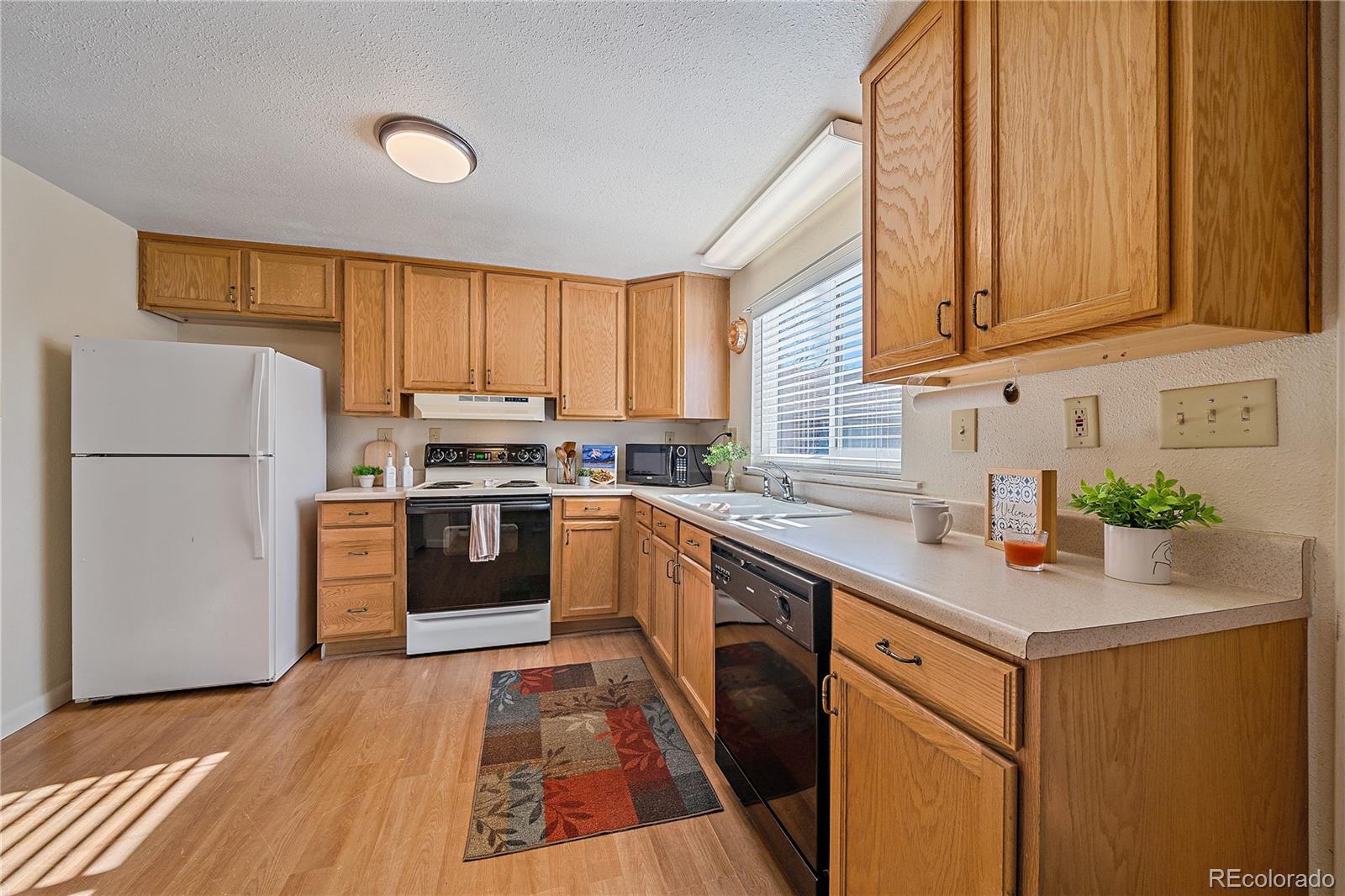 MLS Image #10 for 11720 w 17th avenue,lakewood, Colorado