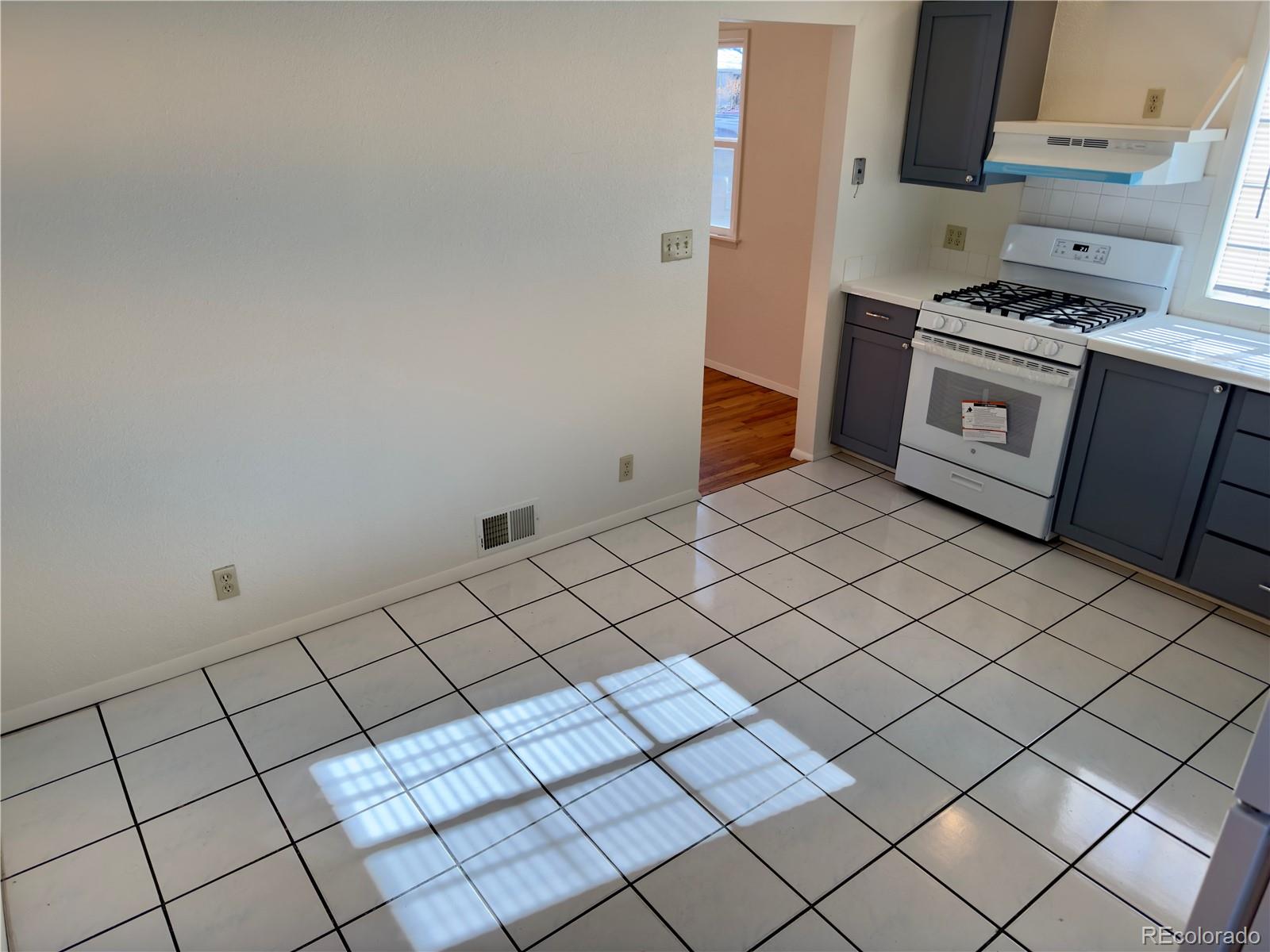 MLS Image #5 for 825  judson street,longmont, Colorado