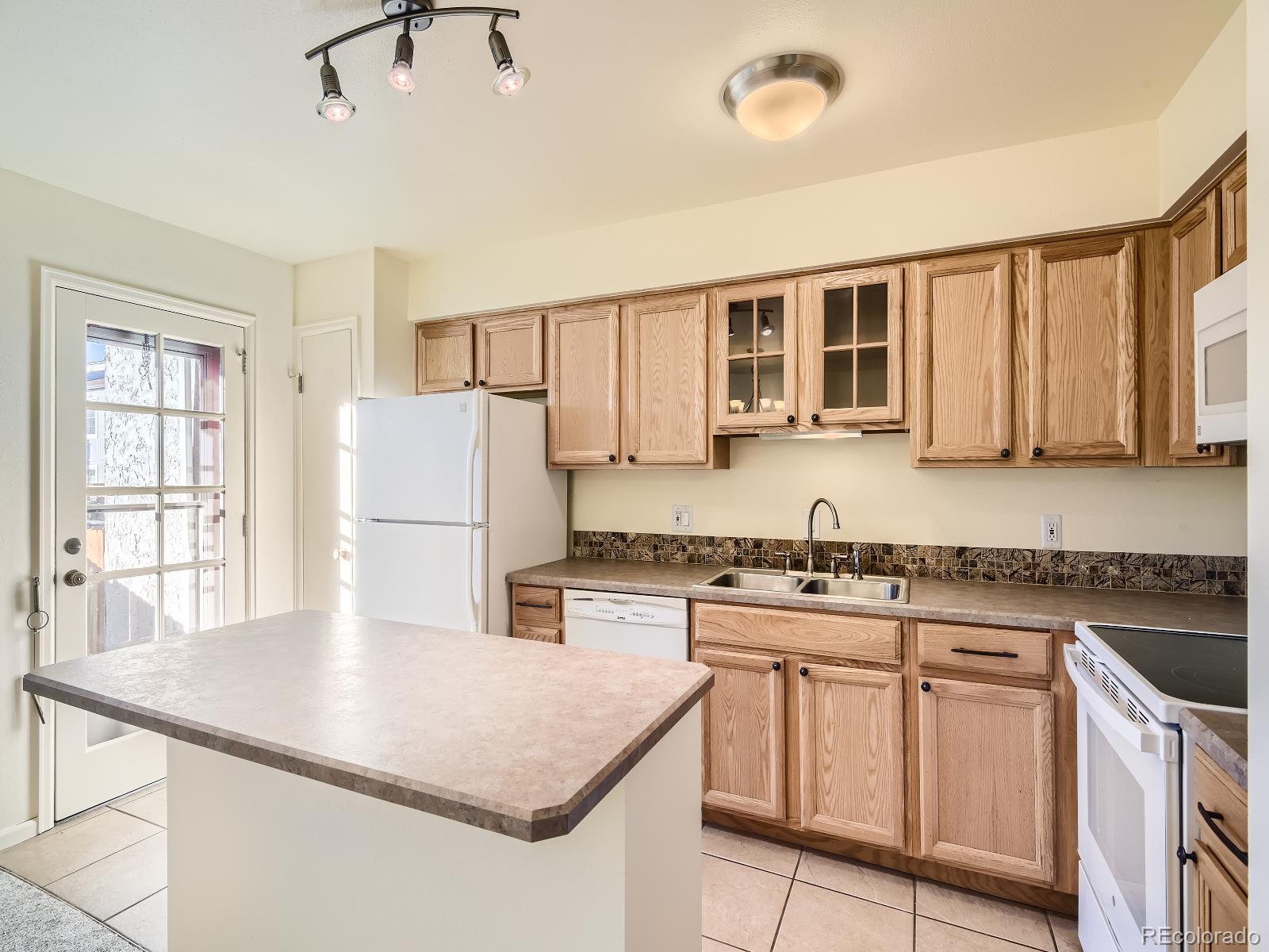 MLS Image #4 for 7165 s gaylord street f04,centennial, Colorado