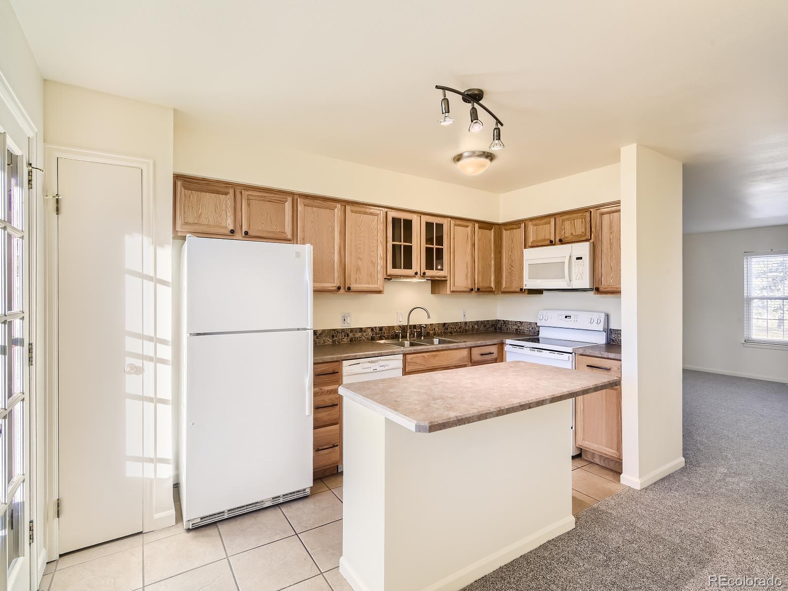 MLS Image #5 for 7165 s gaylord street f04,centennial, Colorado