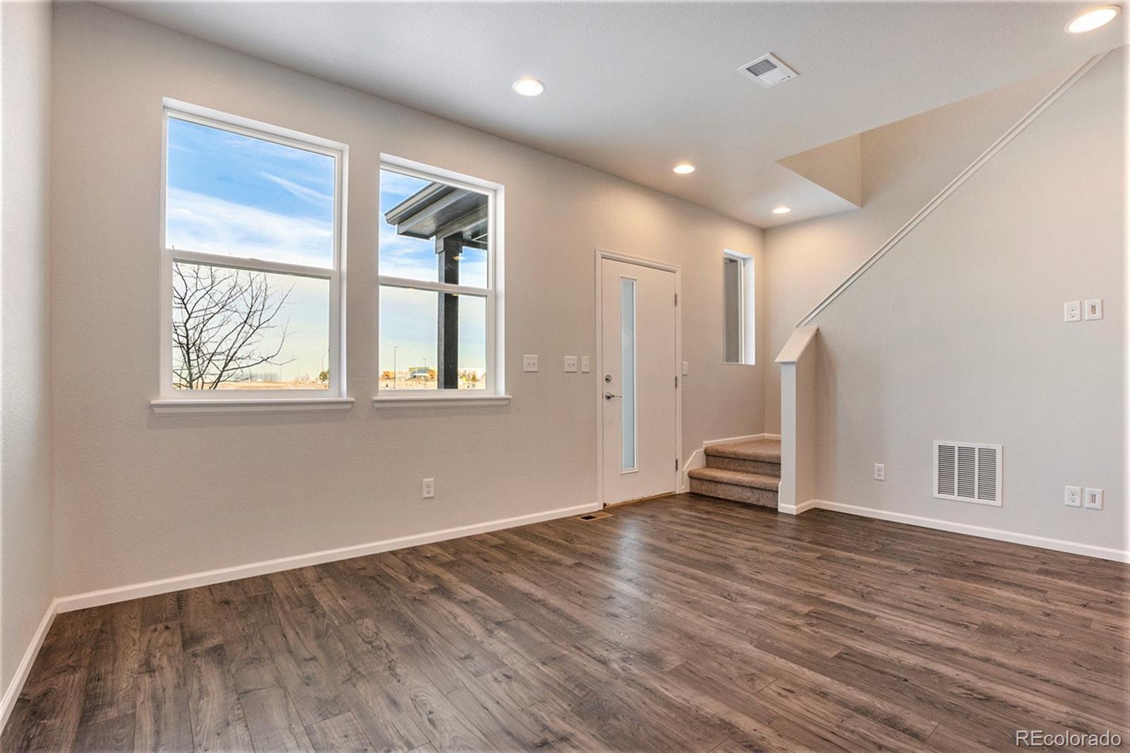 MLS Image #2 for 6563 n danube way 3,denver, Colorado