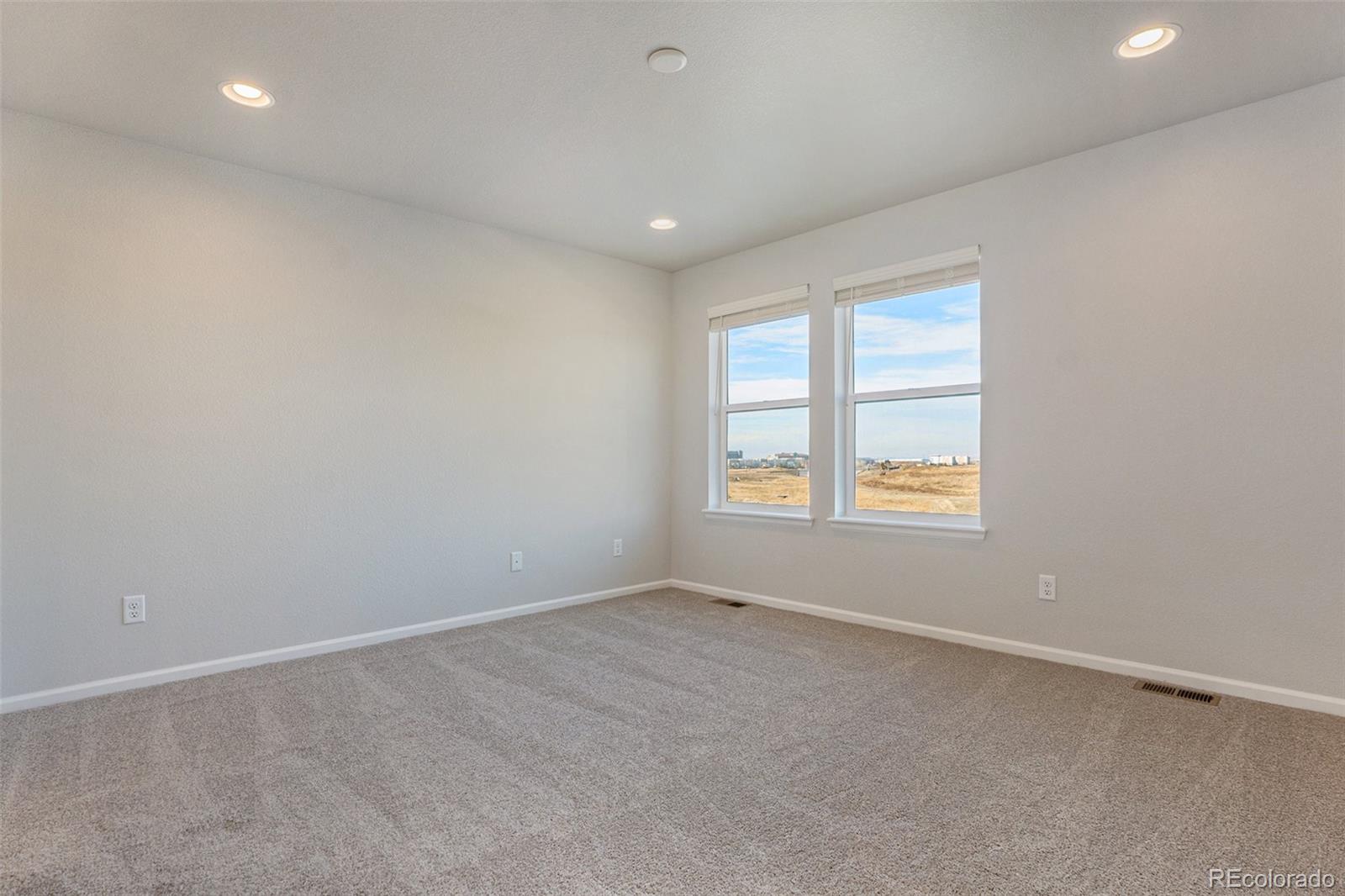 MLS Image #7 for 6563 n danube way 3,denver, Colorado