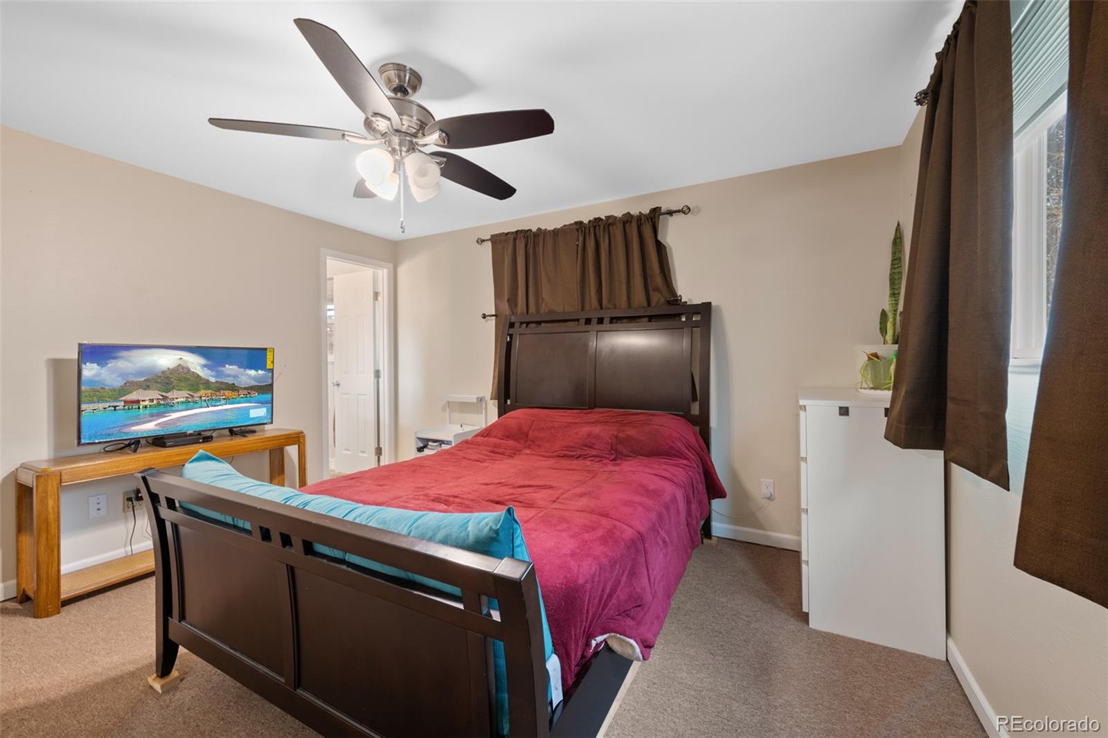 MLS Image #14 for 1873 s chester circle,denver, Colorado