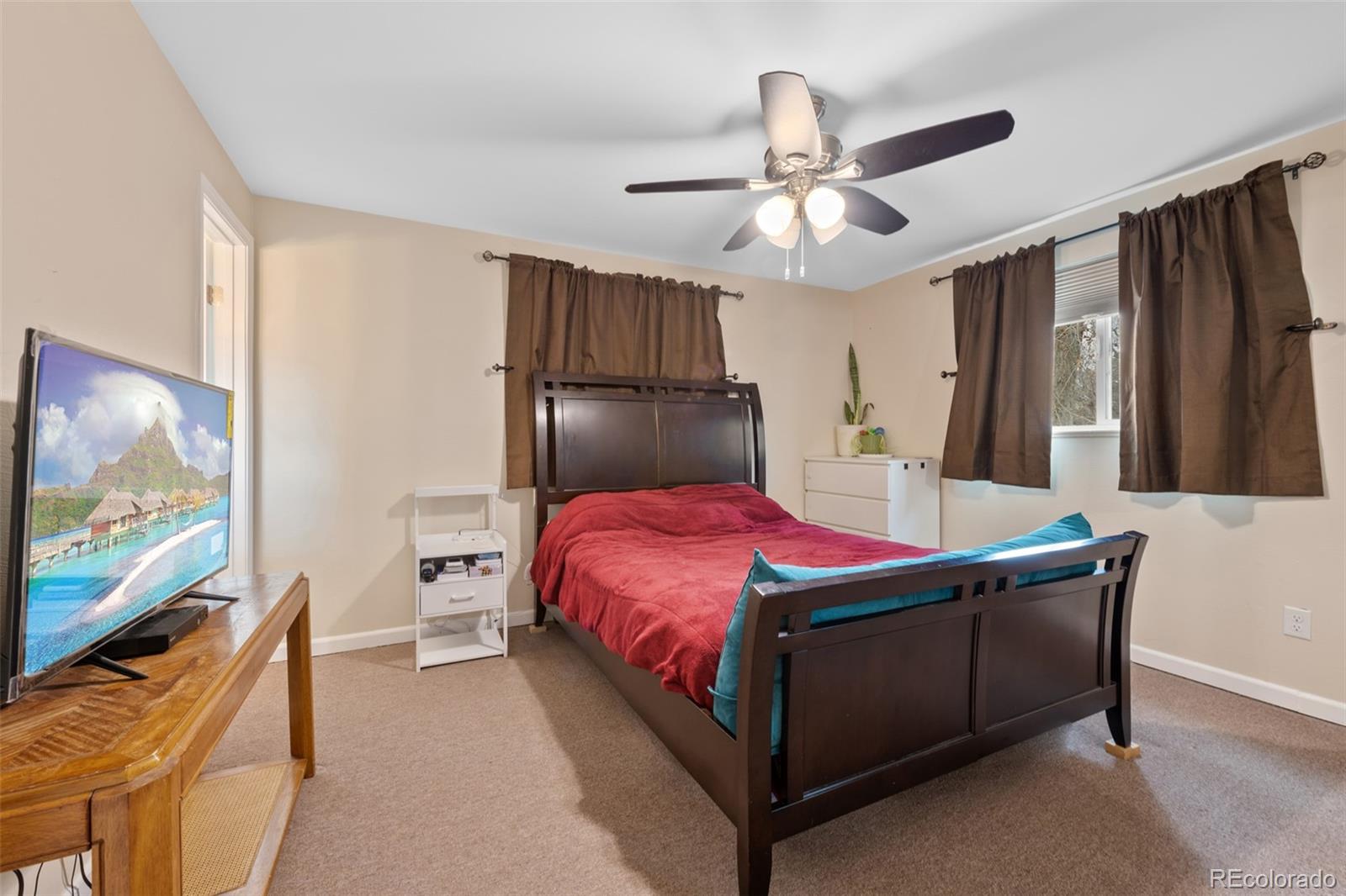 MLS Image #15 for 1873 s chester circle,denver, Colorado