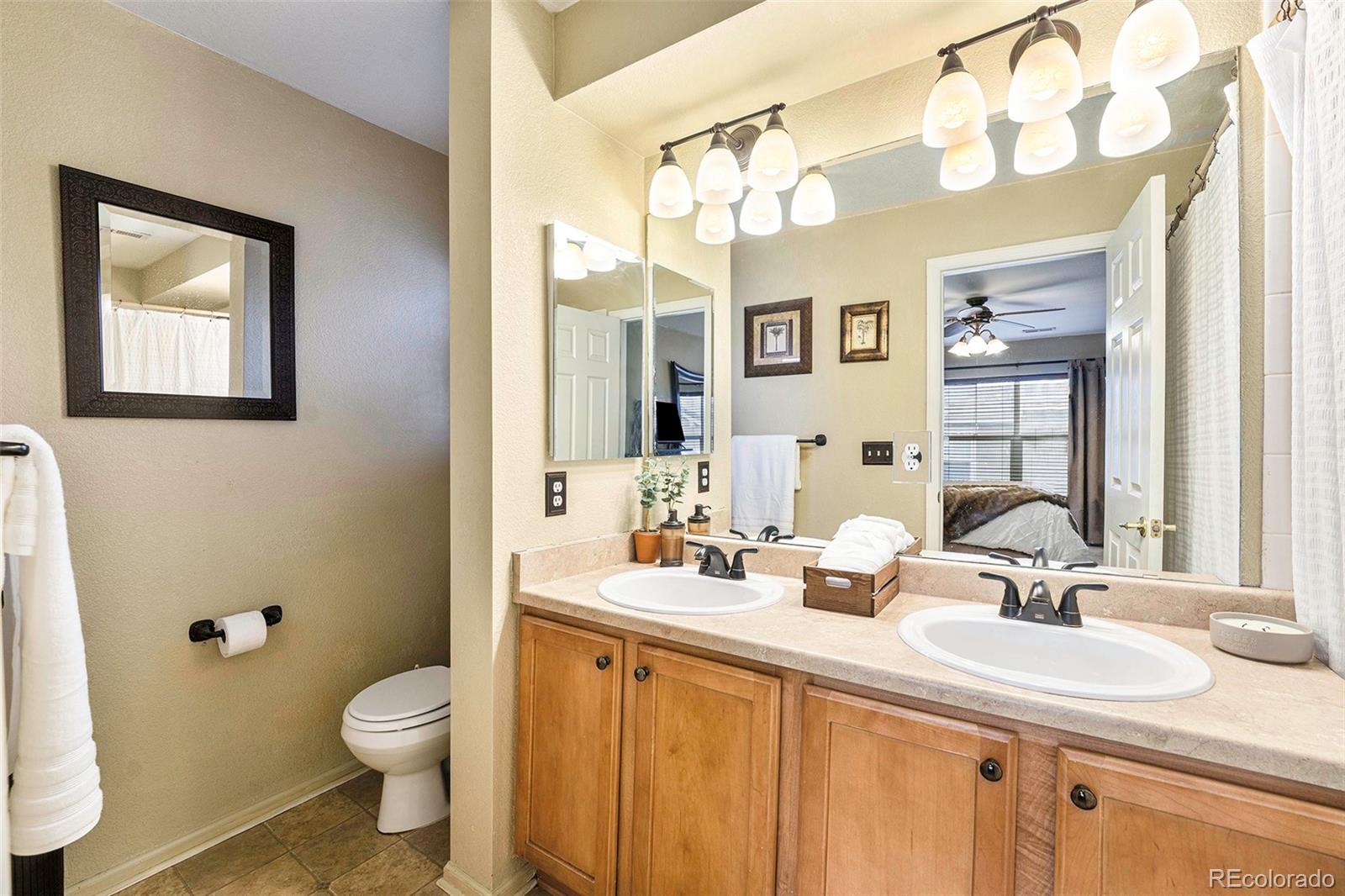 MLS Image #14 for 9786  mayfair street,englewood, Colorado