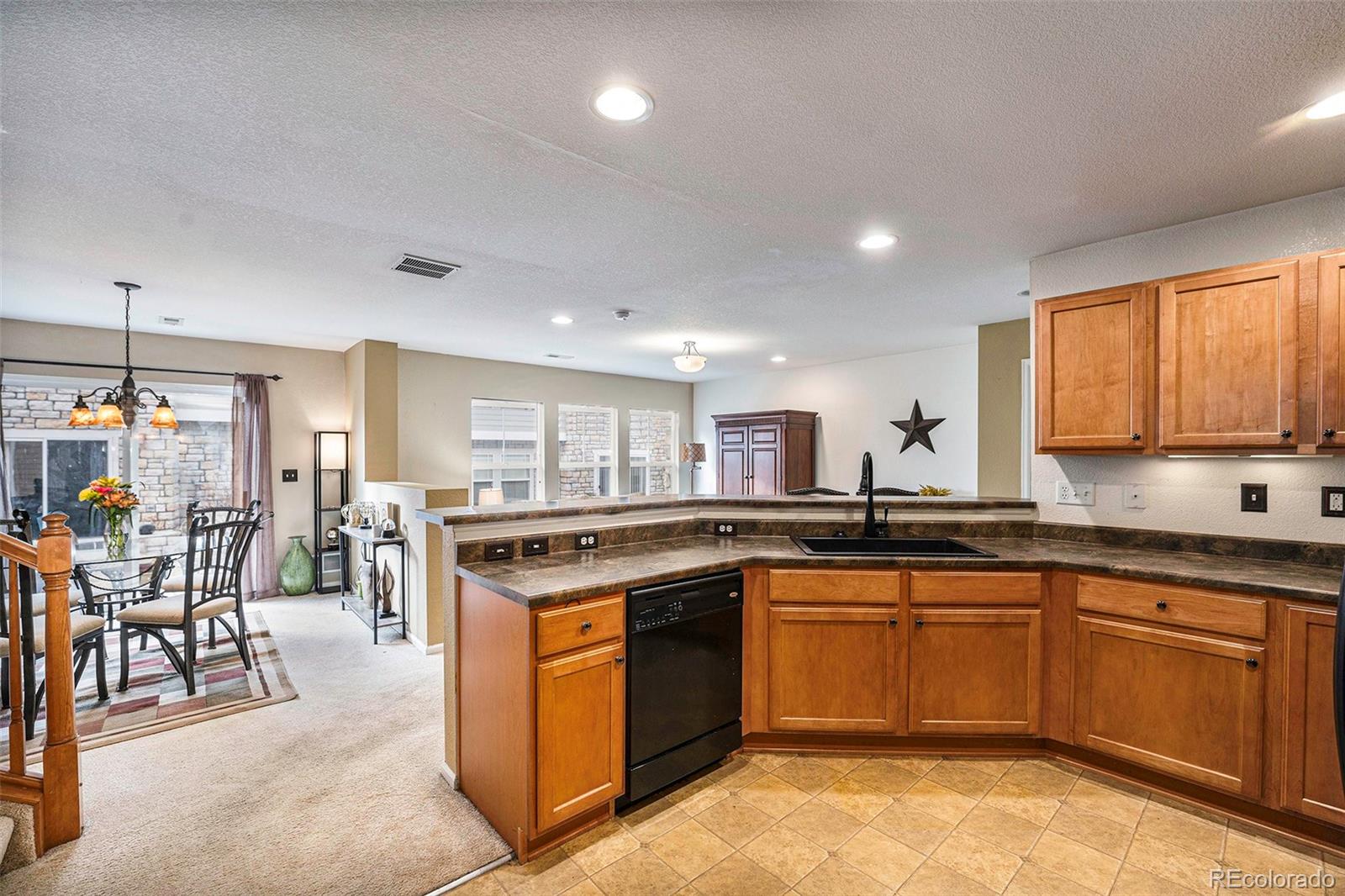 MLS Image #5 for 9786  mayfair street,englewood, Colorado