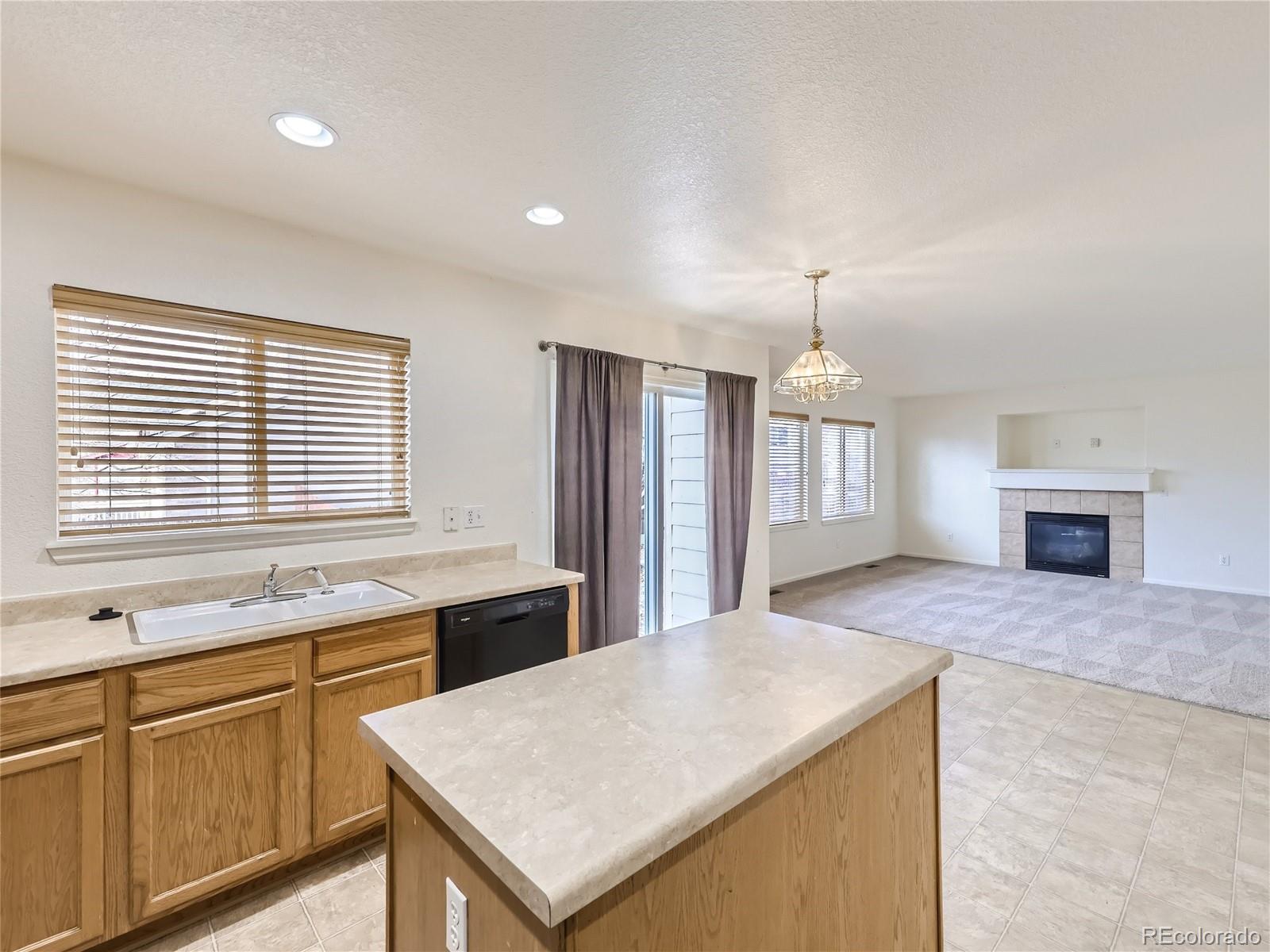 MLS Image #10 for 15843 e 98th place,commerce city, Colorado