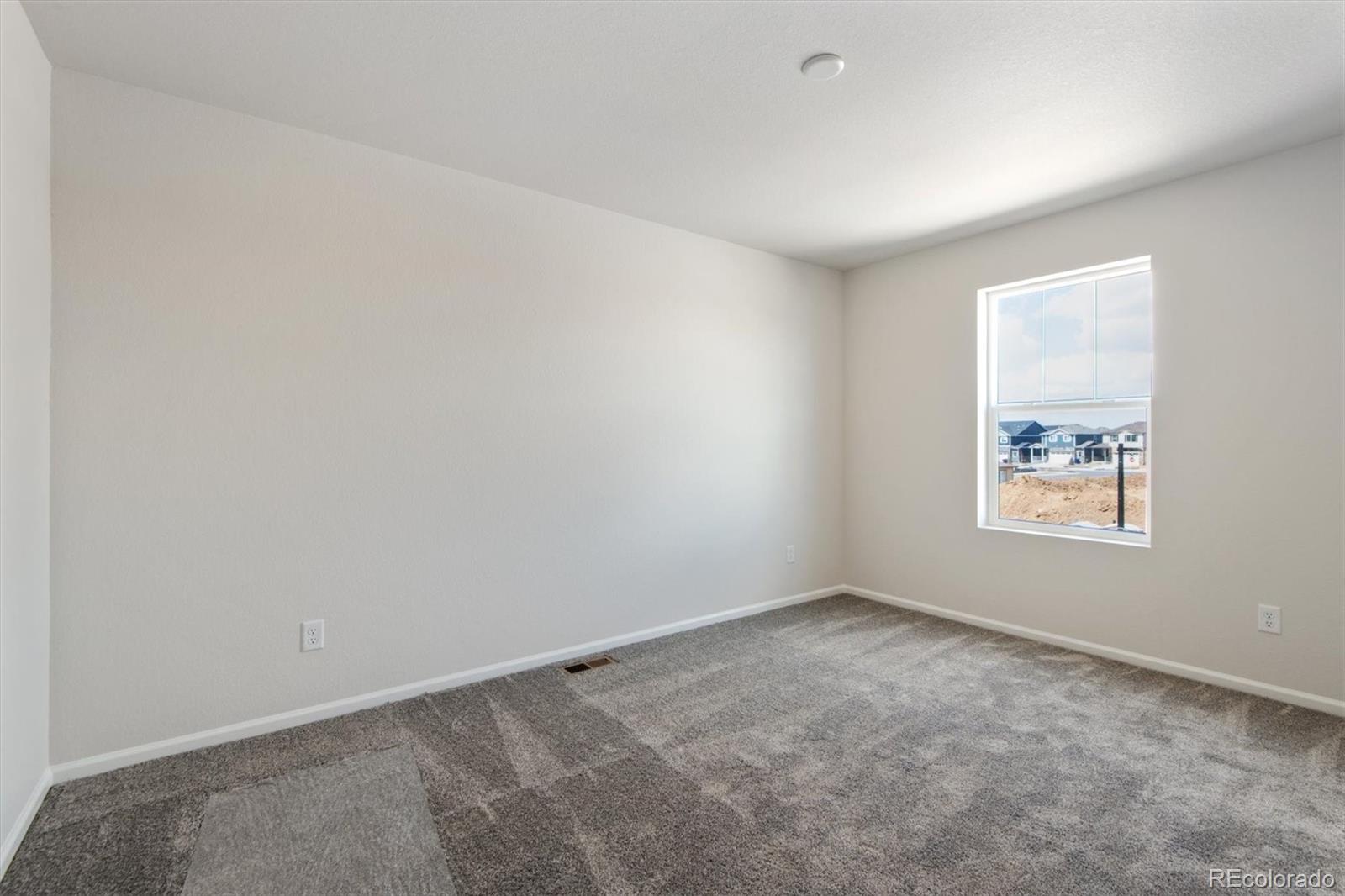 MLS Image #17 for 27586 e byers place,aurora, Colorado