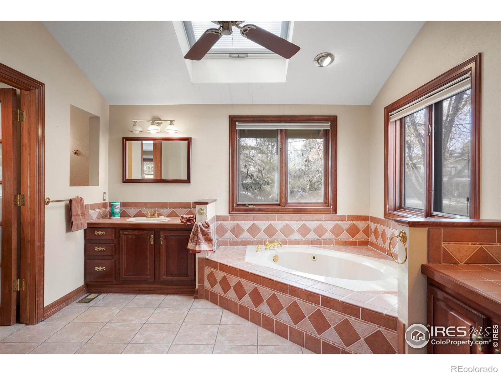 MLS Image #17 for 6987  sweetwater court,boulder, Colorado
