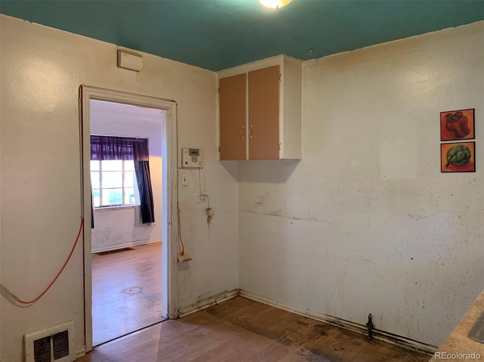 MLS Image #7 for 1417  xanthia street,denver, Colorado