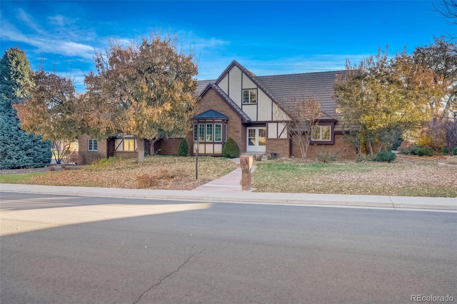 MLS Image #6 for 3902 s chase way,denver, Colorado