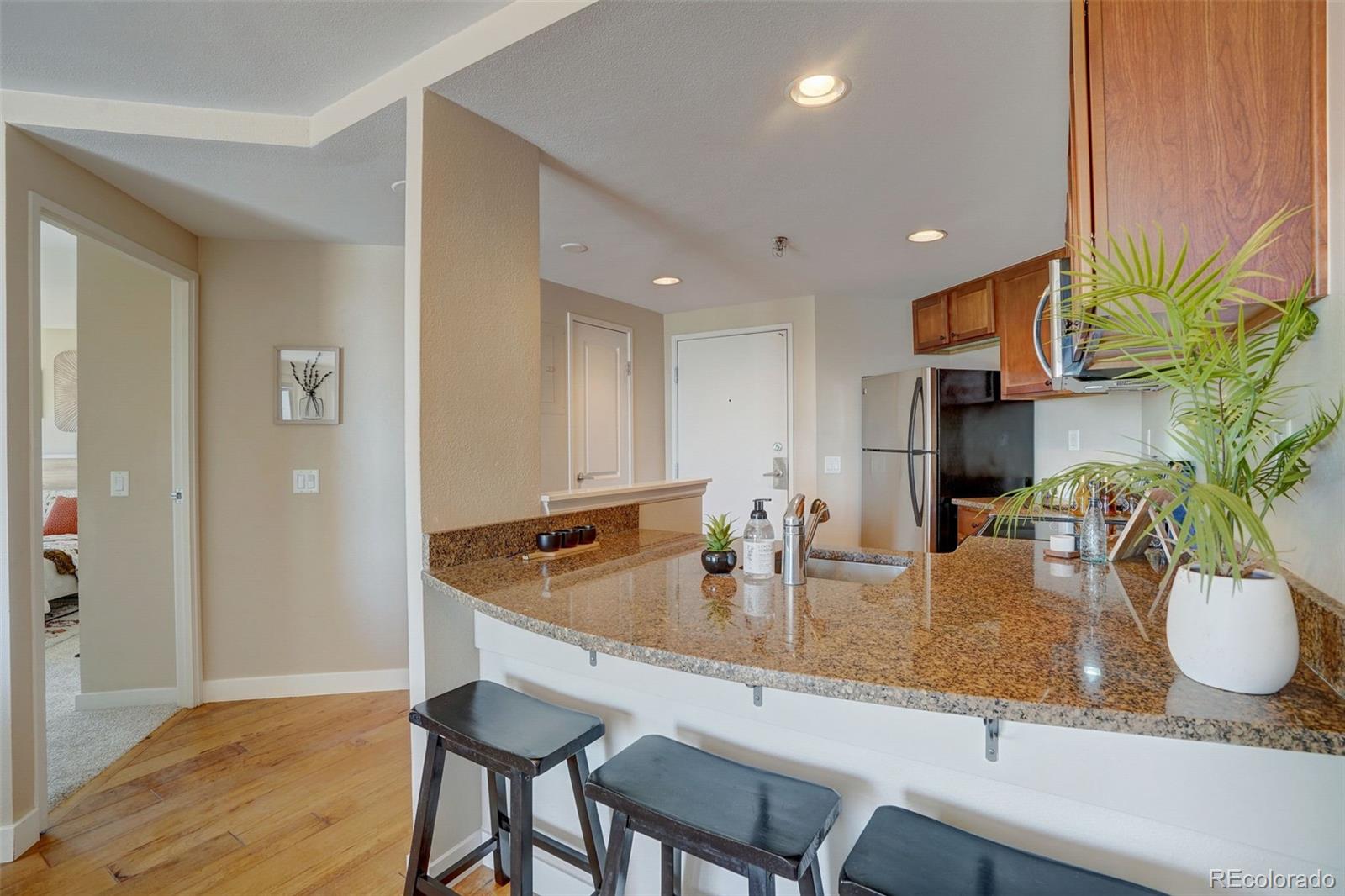 MLS Image #18 for 100  park avenue 1605,denver, Colorado