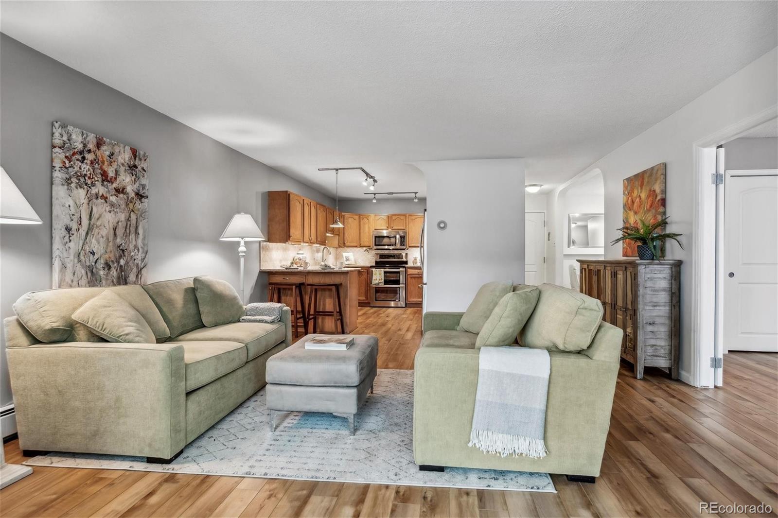 MLS Image #14 for 690 s alton way,denver, Colorado