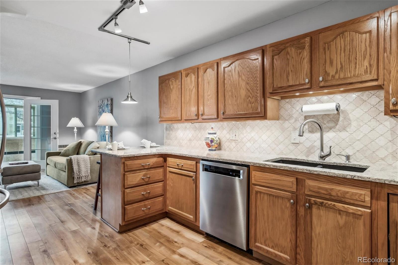 MLS Image #5 for 690 s alton way,denver, Colorado