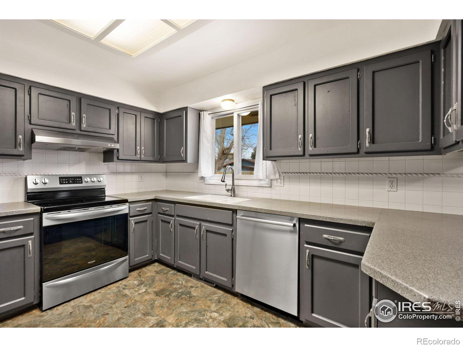 MLS Image #11 for 717  greenbriar drive,fort collins, Colorado