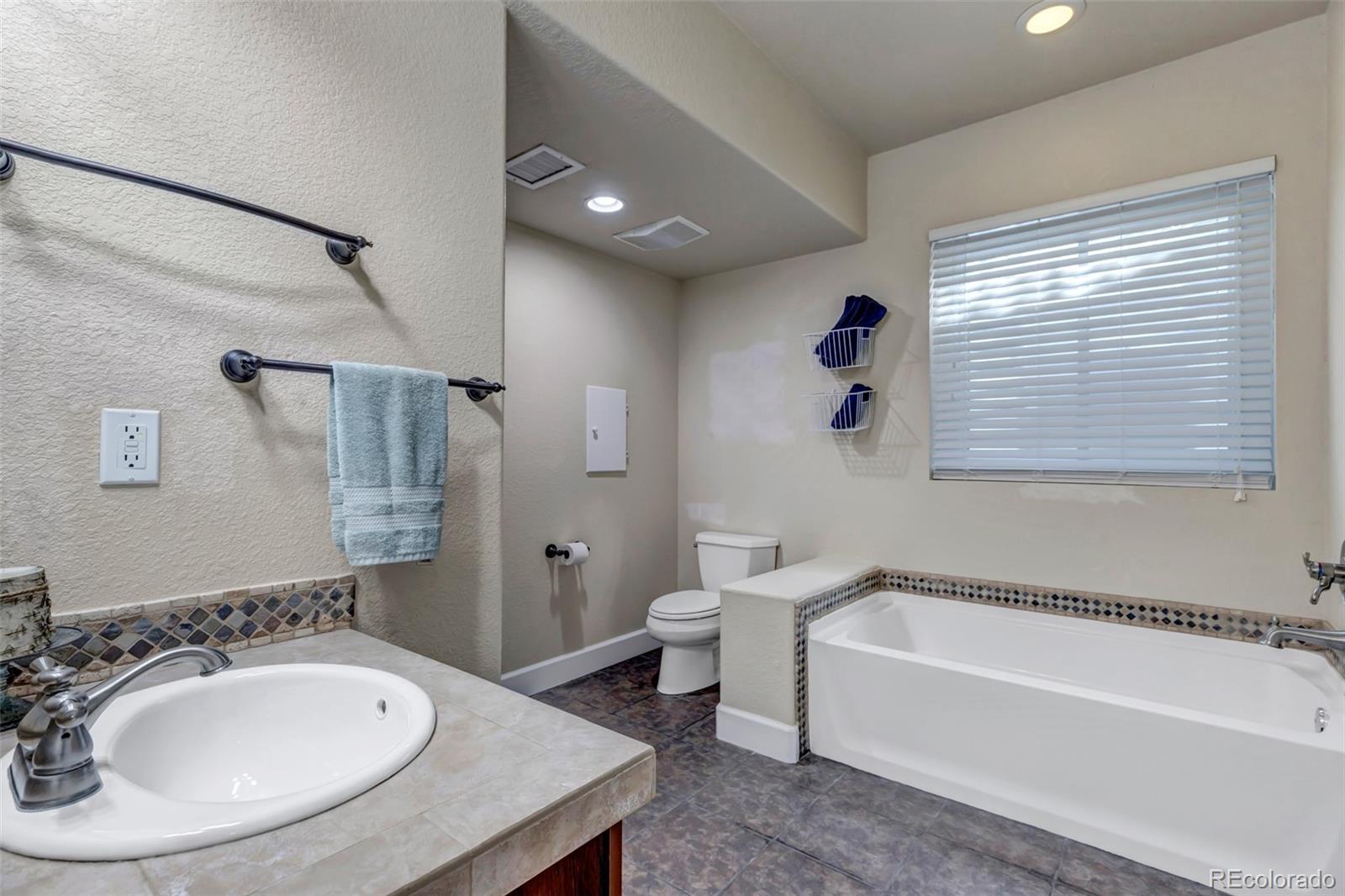 MLS Image #25 for 1509 s de gaulle circle,aurora, Colorado