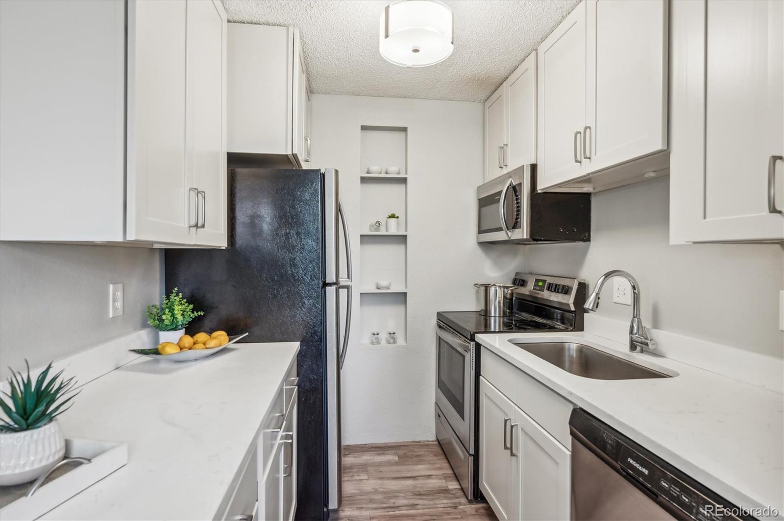 MLS Image #6 for 5995 e iliff avenue,denver, Colorado