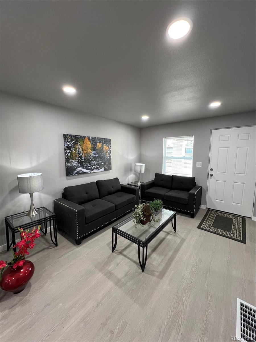 MLS Image #4 for 4548  lincoln street,denver, Colorado